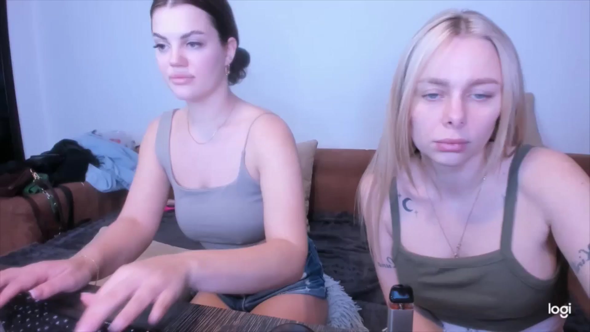 Gallery image thumbnail from YourPupsik's myfreecams stream on, 03/19/2025, 12:29 image 8 of 20