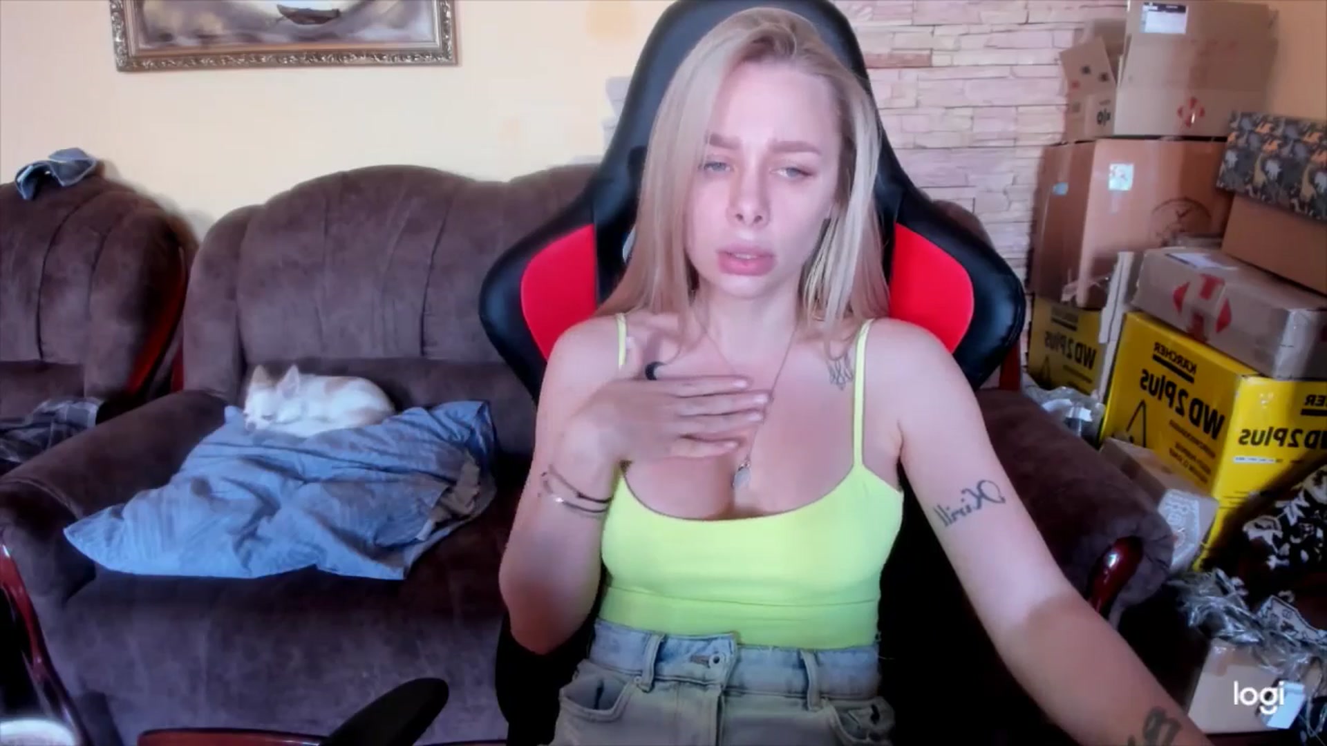 Gallery image thumbnail from YourPupsik's myfreecams stream on, 03/22/2025, 11:35 image 6 of 20