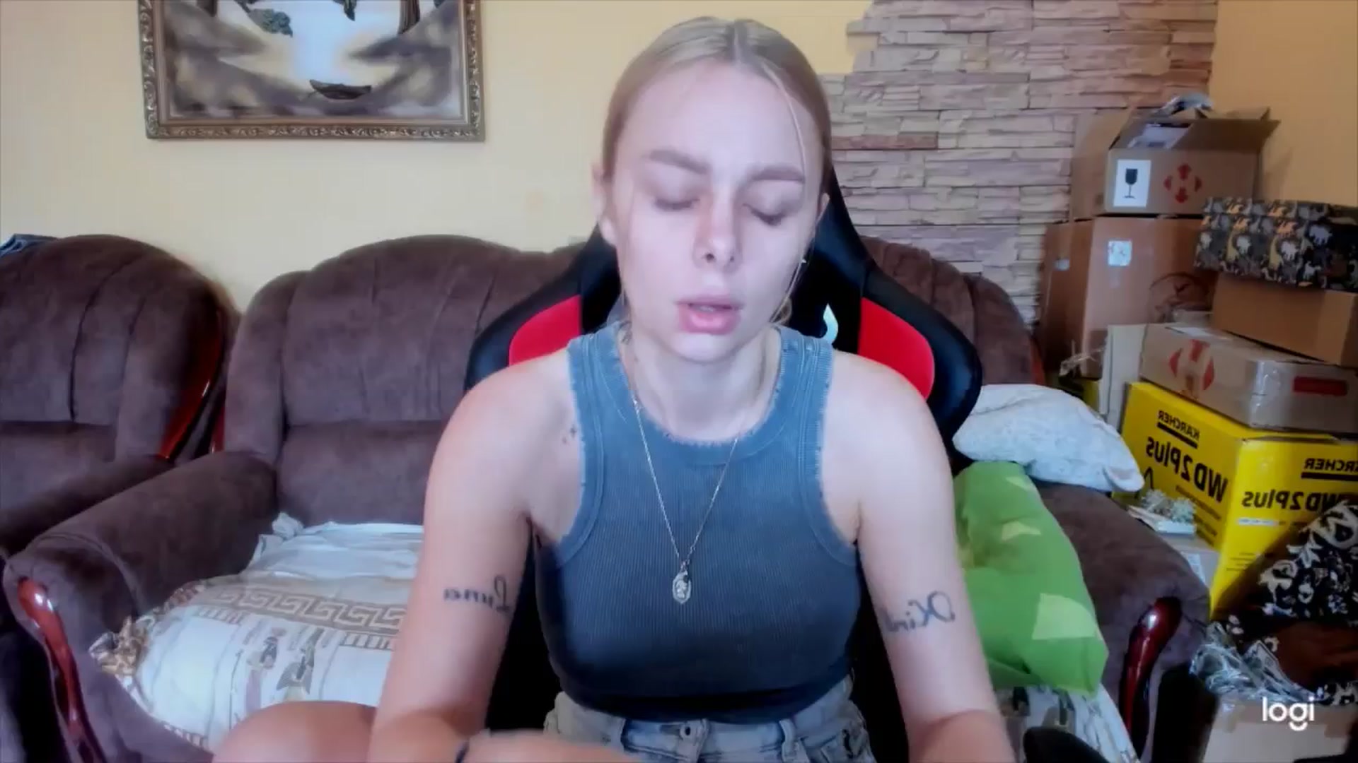 Gallery image thumbnail from YourPupsik's myfreecams stream on, 03/24/2025, 10:22 image 1 of 20