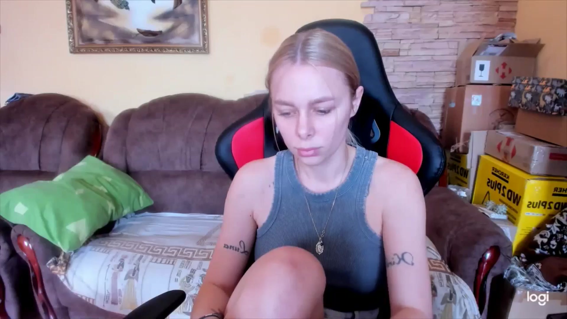 Gallery image thumbnail from YourPupsik's myfreecams stream on, 03/24/2025, 10:22 image 18 of 20