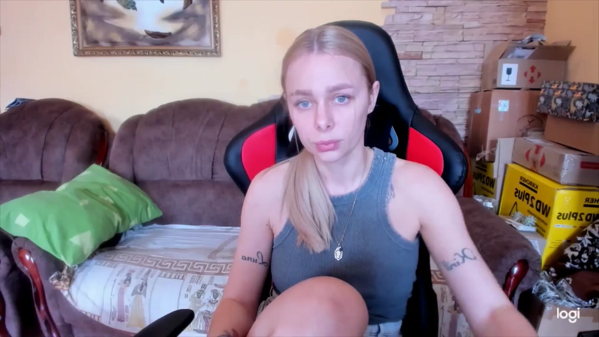 Gallery image thumbnail from YourPupsik's myfreecams stream on, 03/24/2025, 10:22 image 17 of 20