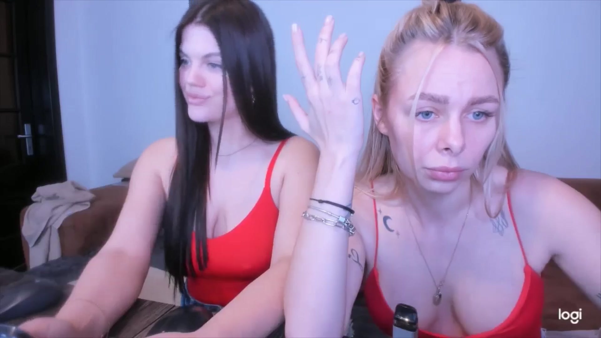 Gallery image thumbnail from YourPupsik's myfreecams stream on, 04/09/2025, 09:22 image 11 of 20