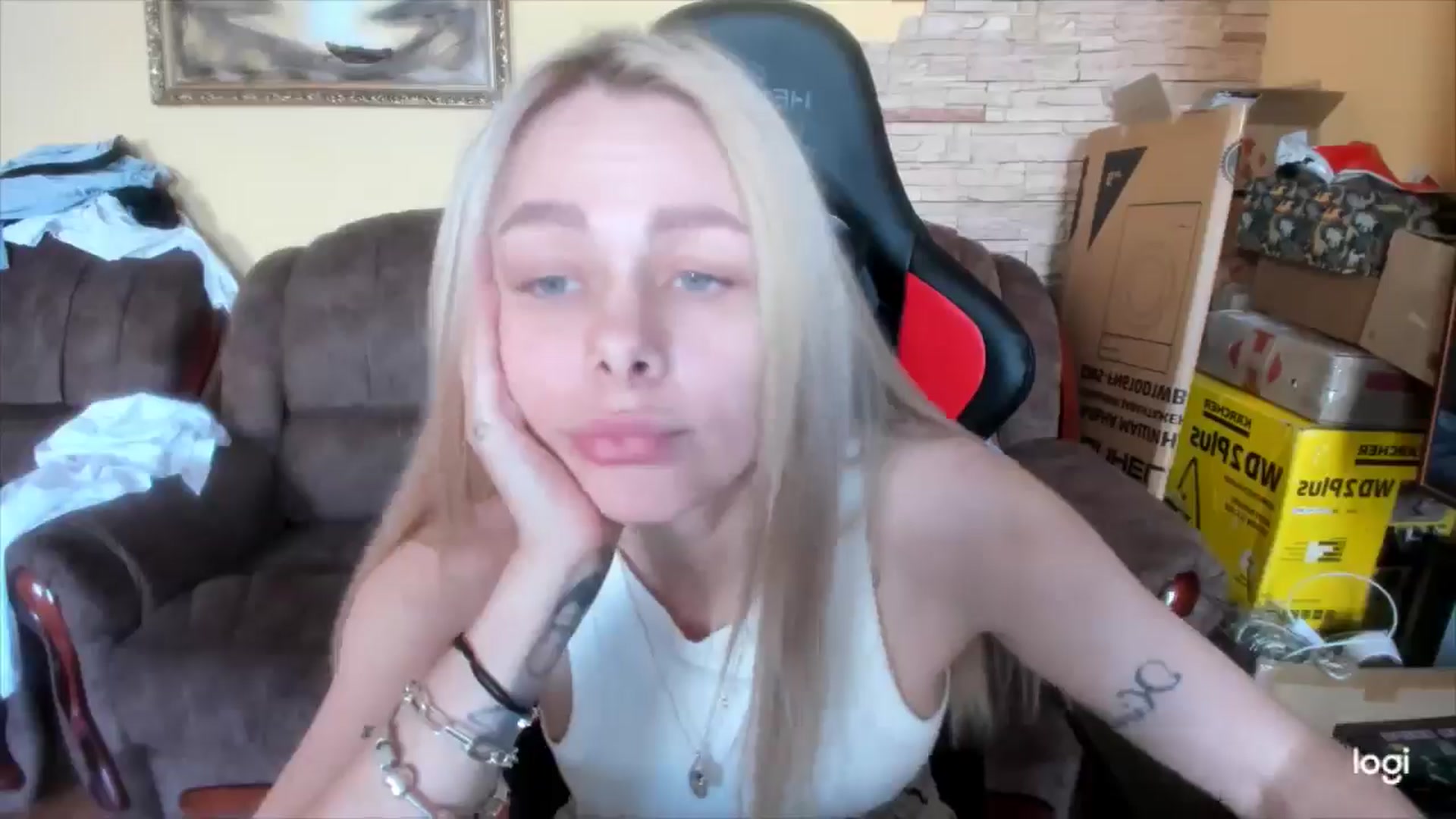 Gallery image thumbnail from YourPupsik's myfreecams stream on, 04/18/2025, 08:18 image 18 of 20