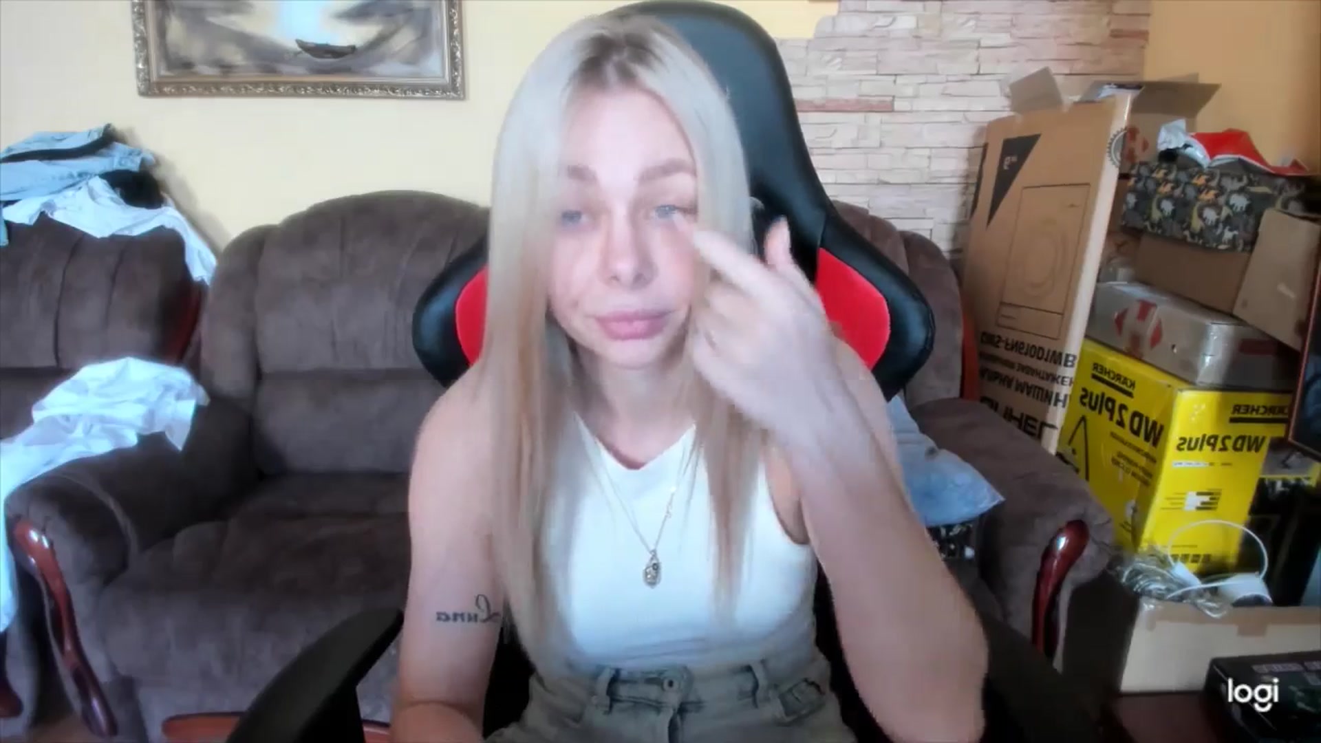 Gallery image thumbnail from YourPupsik's myfreecams stream on, 04/18/2025, 08:18 image 14 of 20