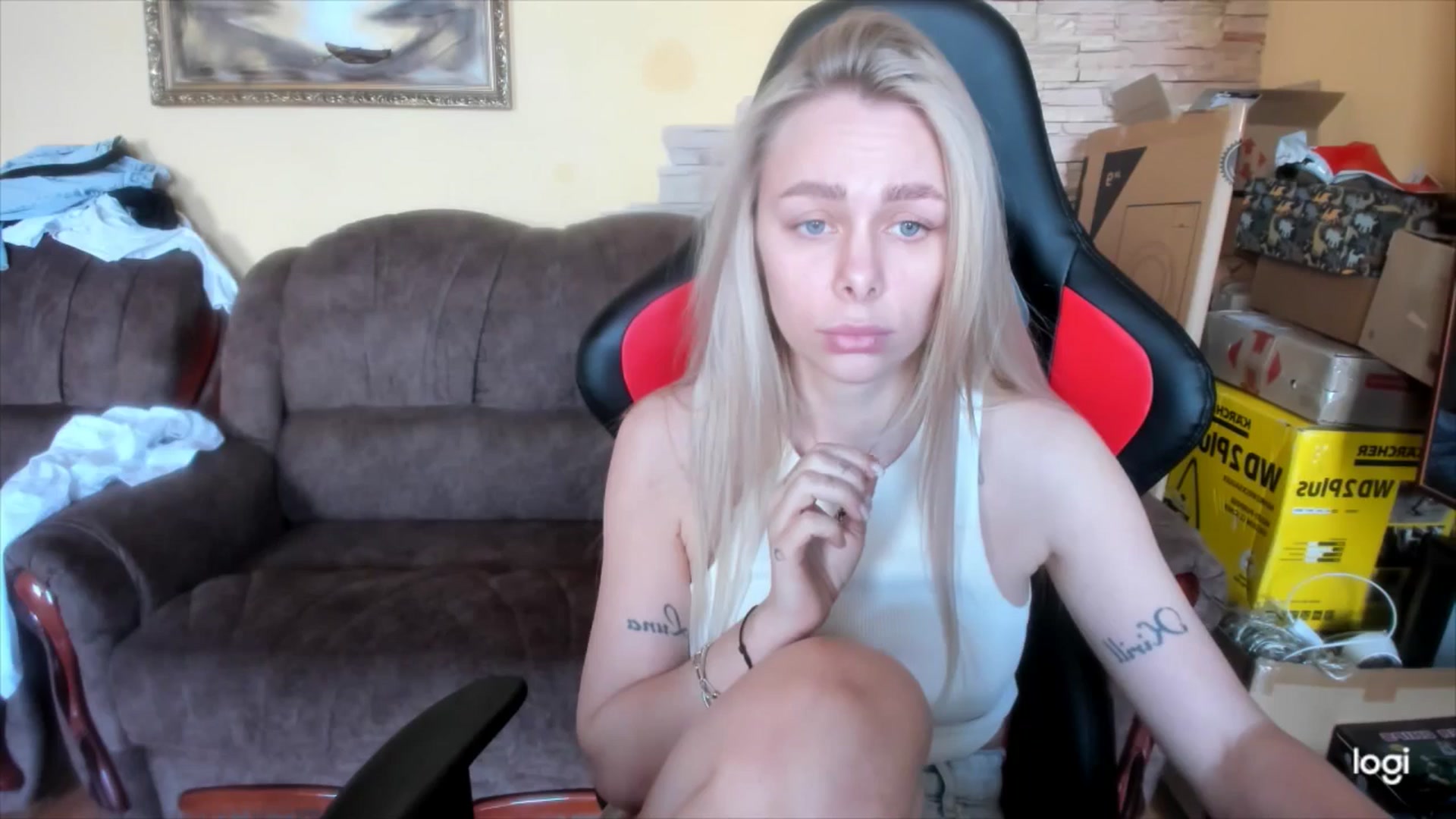 Gallery image thumbnail from YourPupsik's myfreecams stream on, 04/18/2025, 10:34 image 4 of 20