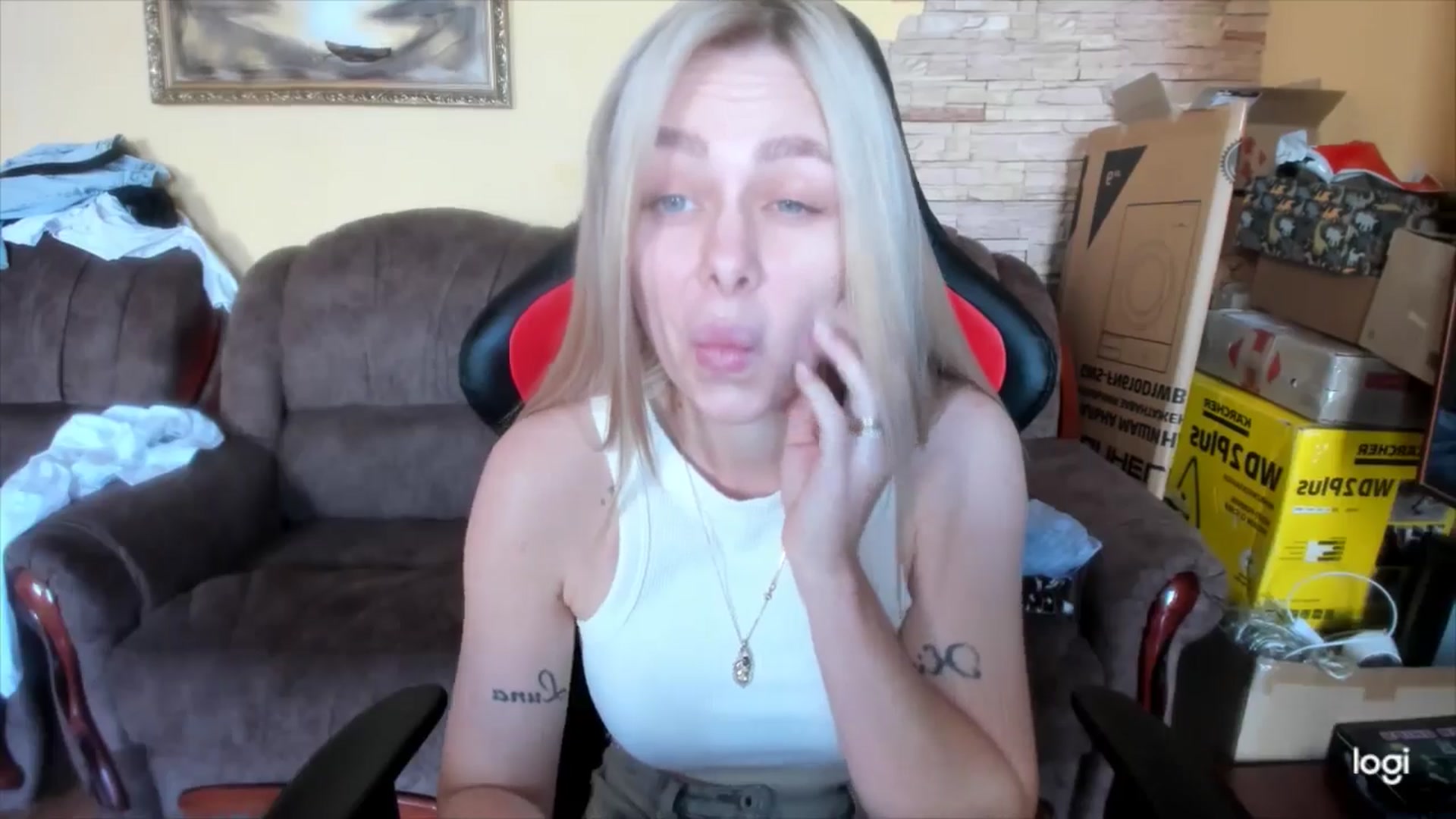 Gallery image thumbnail from YourPupsik's myfreecams stream on, 04/18/2025, 10:34 image 8 of 20