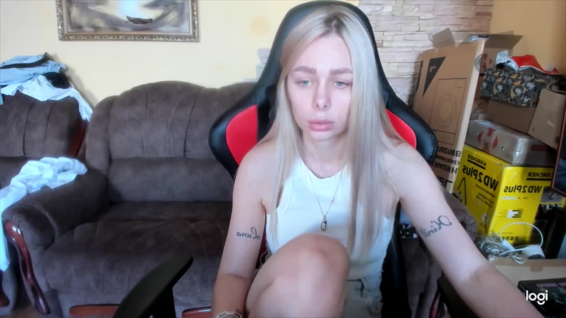 Gallery image thumbnail from YourPupsik's myfreecams stream on, 04/18/2025, 10:34 image 13 of 20