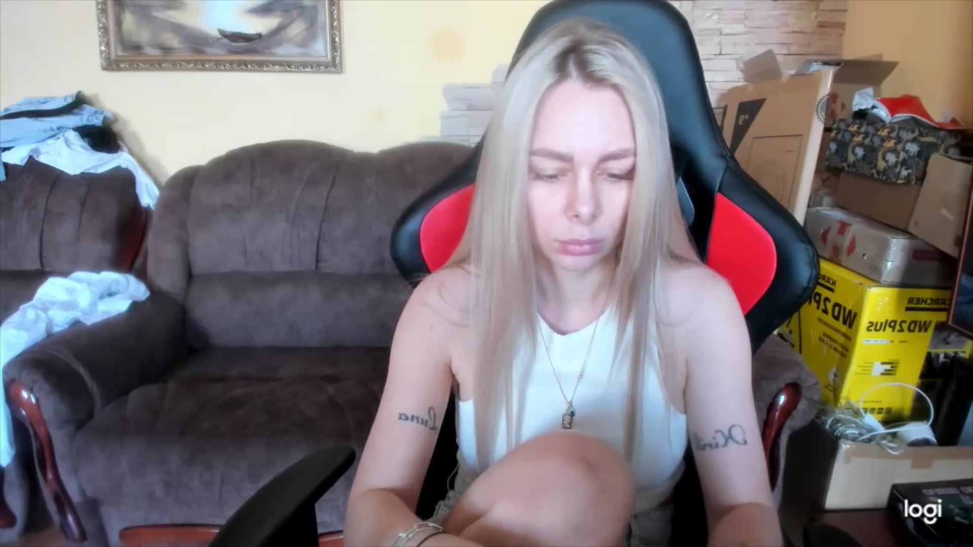 Gallery image thumbnail from YourPupsik's myfreecams stream on, 04/18/2025, 10:34 image 6 of 20
