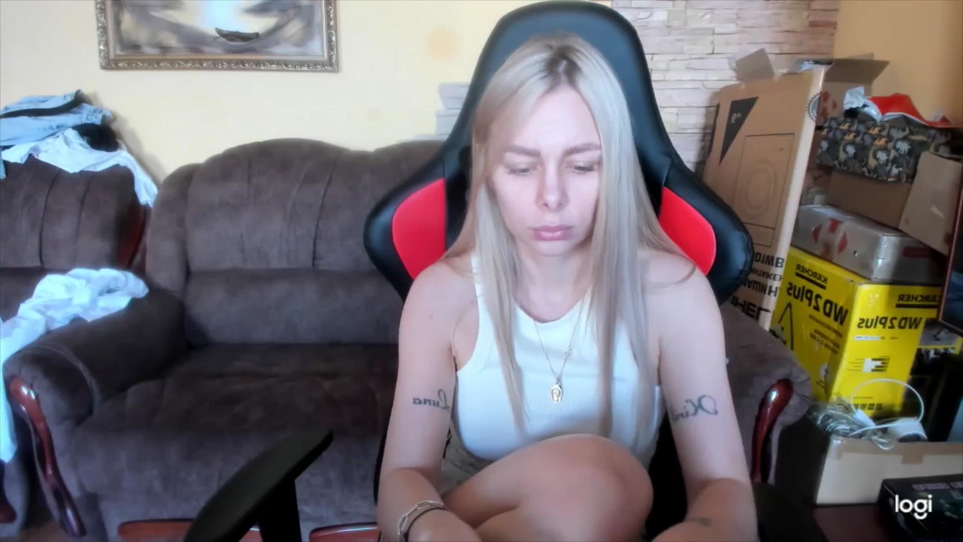 Gallery image thumbnail from YourPupsik's myfreecams stream on, 04/18/2025, 10:34 image 14 of 20