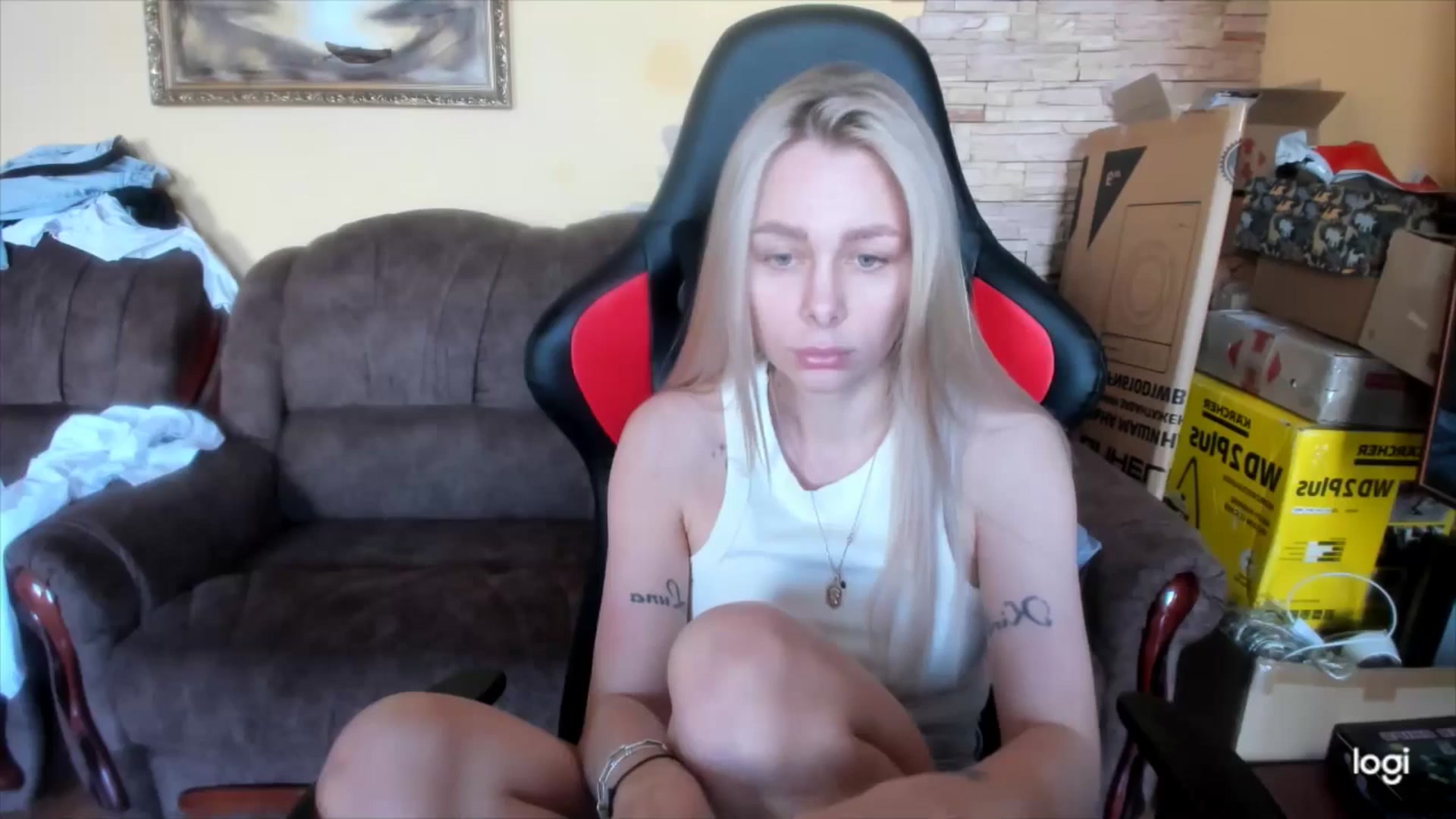 Gallery image thumbnail from YourPupsik's myfreecams stream on, 04/18/2025, 10:34 image 15 of 20