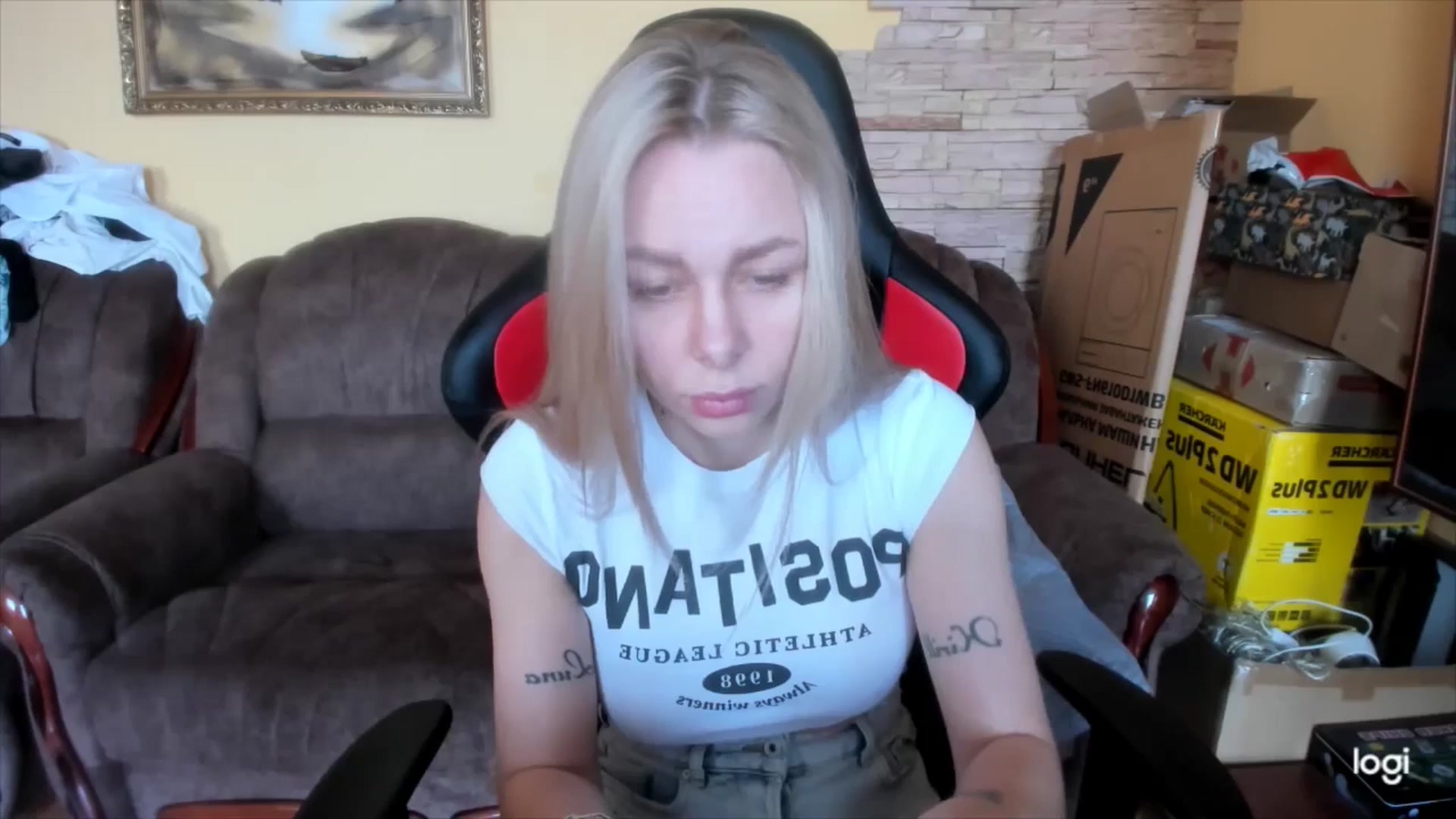 Gallery image thumbnail from YourPupsik's myfreecams stream on, 04/19/2025, 09:08 image 9 of 20