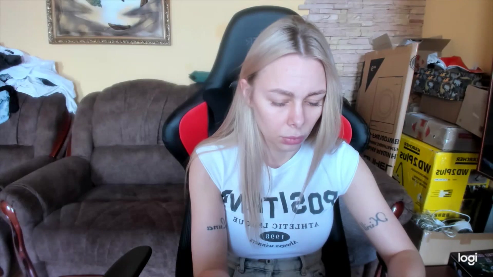 Gallery image thumbnail from YourPupsik's myfreecams stream on, 04/19/2025, 09:42 image 19 of 20