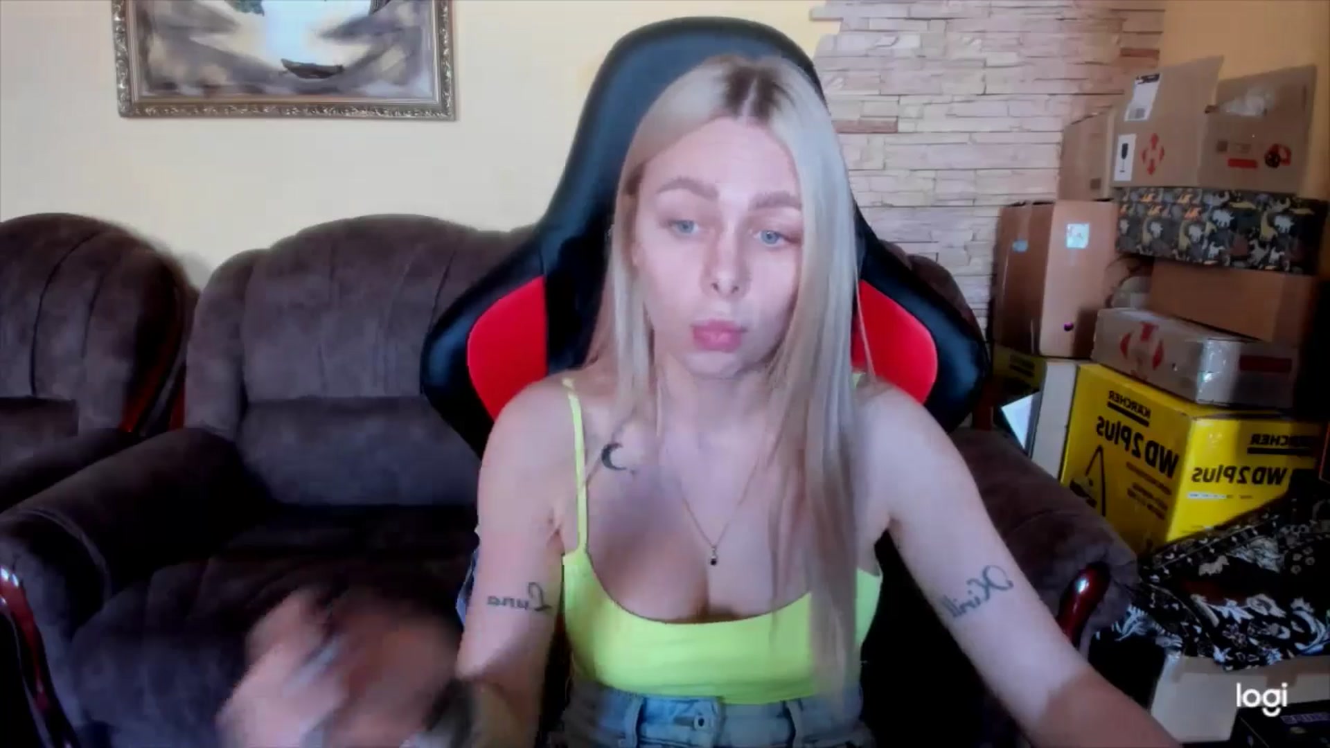 Gallery image thumbnail from YourPupsik's myfreecams stream on, 04/22/2025, 08:25 image 7 of 20