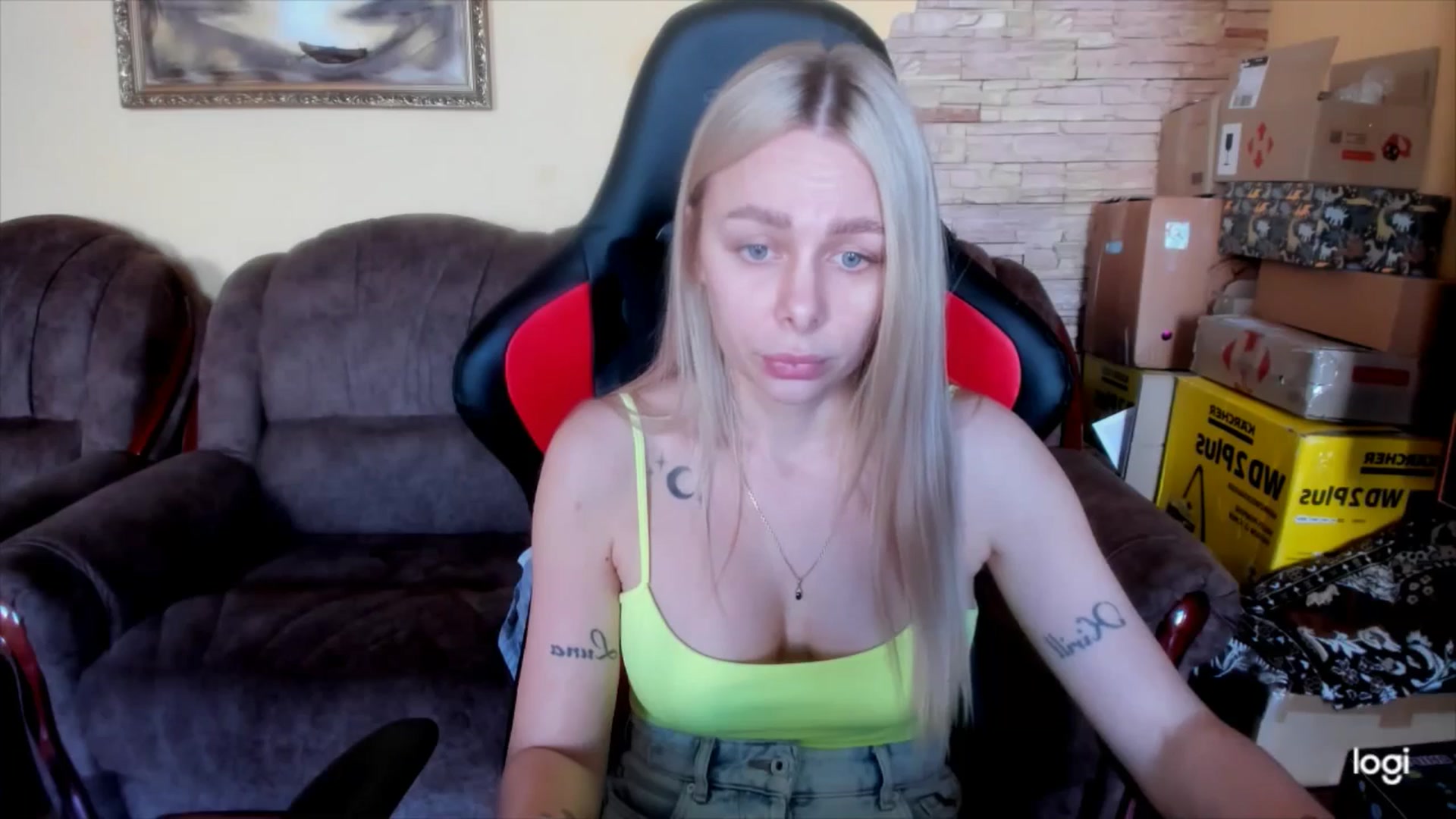 Gallery image thumbnail from YourPupsik's myfreecams stream on, 04/22/2025, 08:25 image 16 of 20