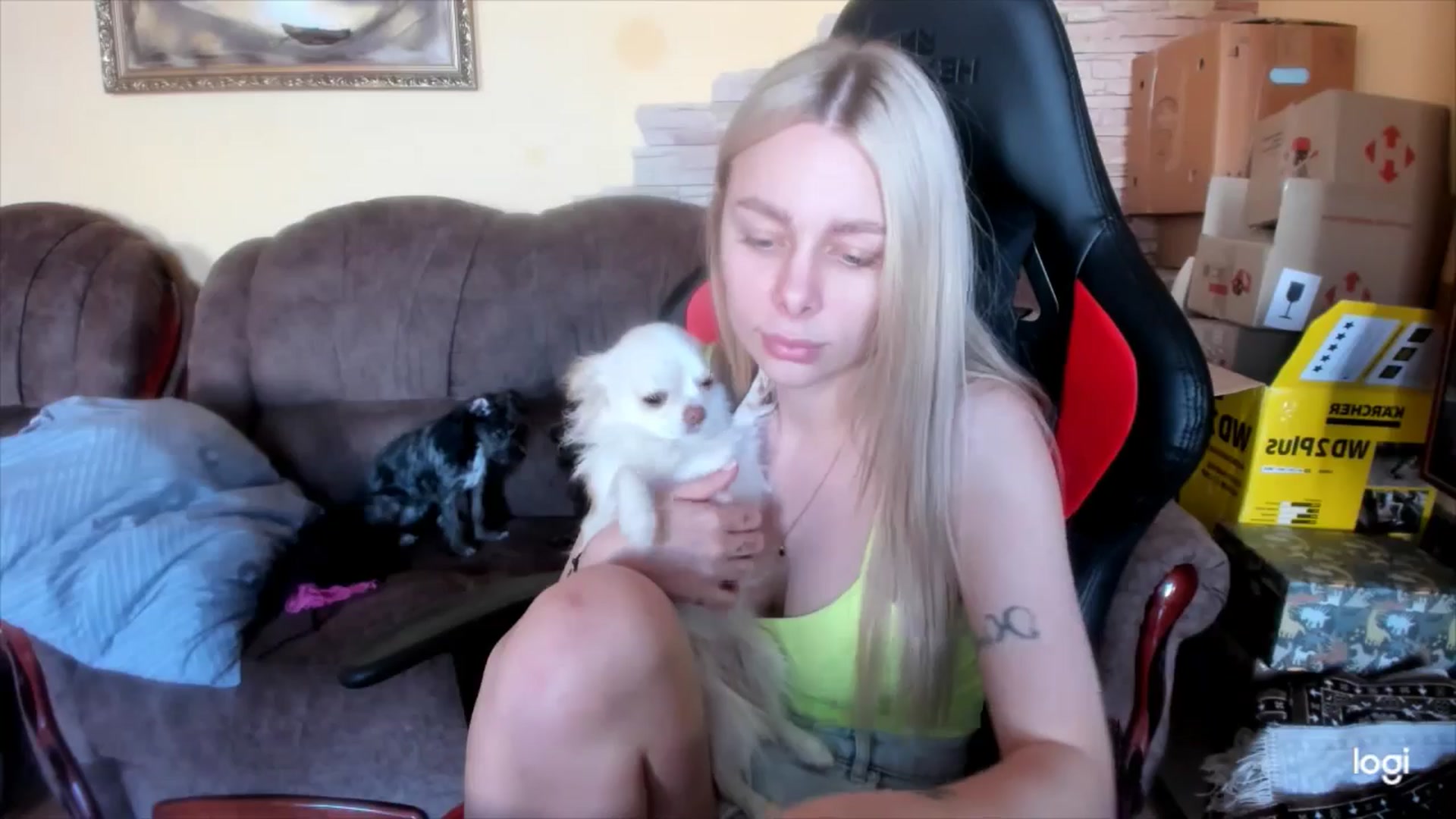 Gallery image thumbnail from YourPupsik's myfreecams stream on, 04/22/2025, 10:33 image 15 of 20