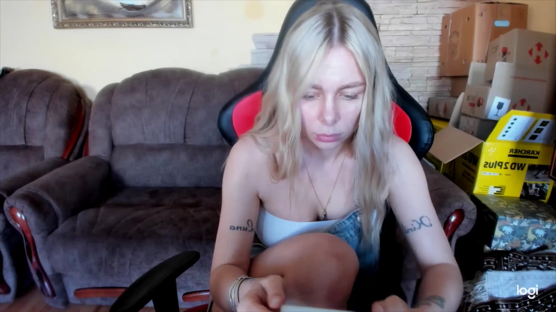 Gallery image thumbnail from YourPupsik's myfreecams stream on, 04/23/2025, 09:48 image 8 of 20