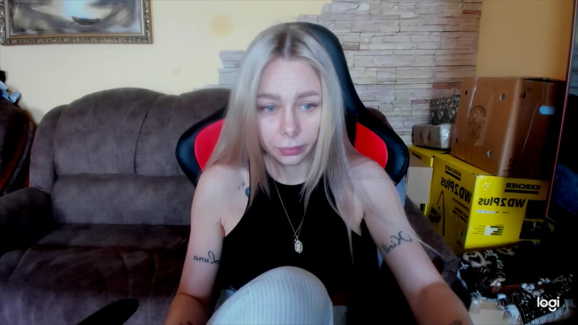 Gallery image thumbnail from YourPupsik's myfreecams stream on, 05/04/2025, 09:35 image 9 of 20