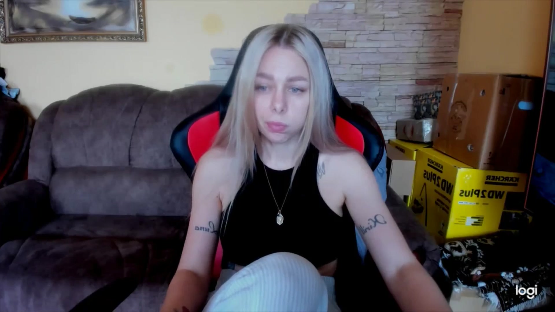 Gallery image thumbnail from YourPupsik's myfreecams stream on, 05/04/2025, 09:35 image 14 of 20