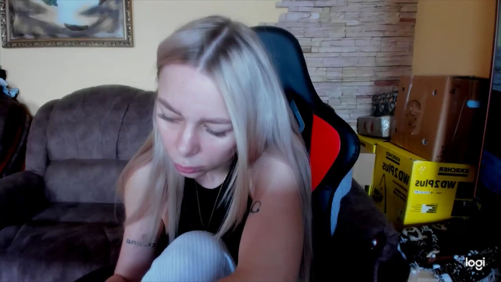 Gallery image thumbnail from YourPupsik's myfreecams stream on, 05/04/2025, 09:35 image 2 of 20
