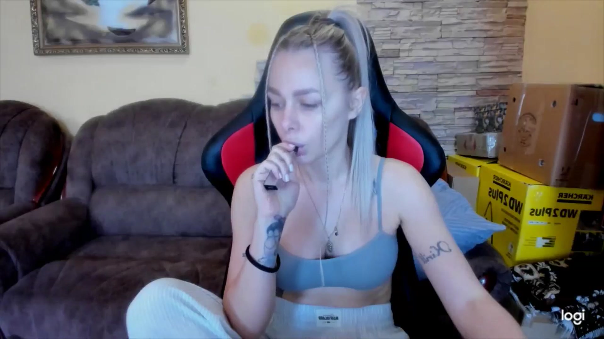 Gallery image thumbnail from YourPupsik's myfreecams stream on, 05/05/2025, 08:34 image 9 of 20