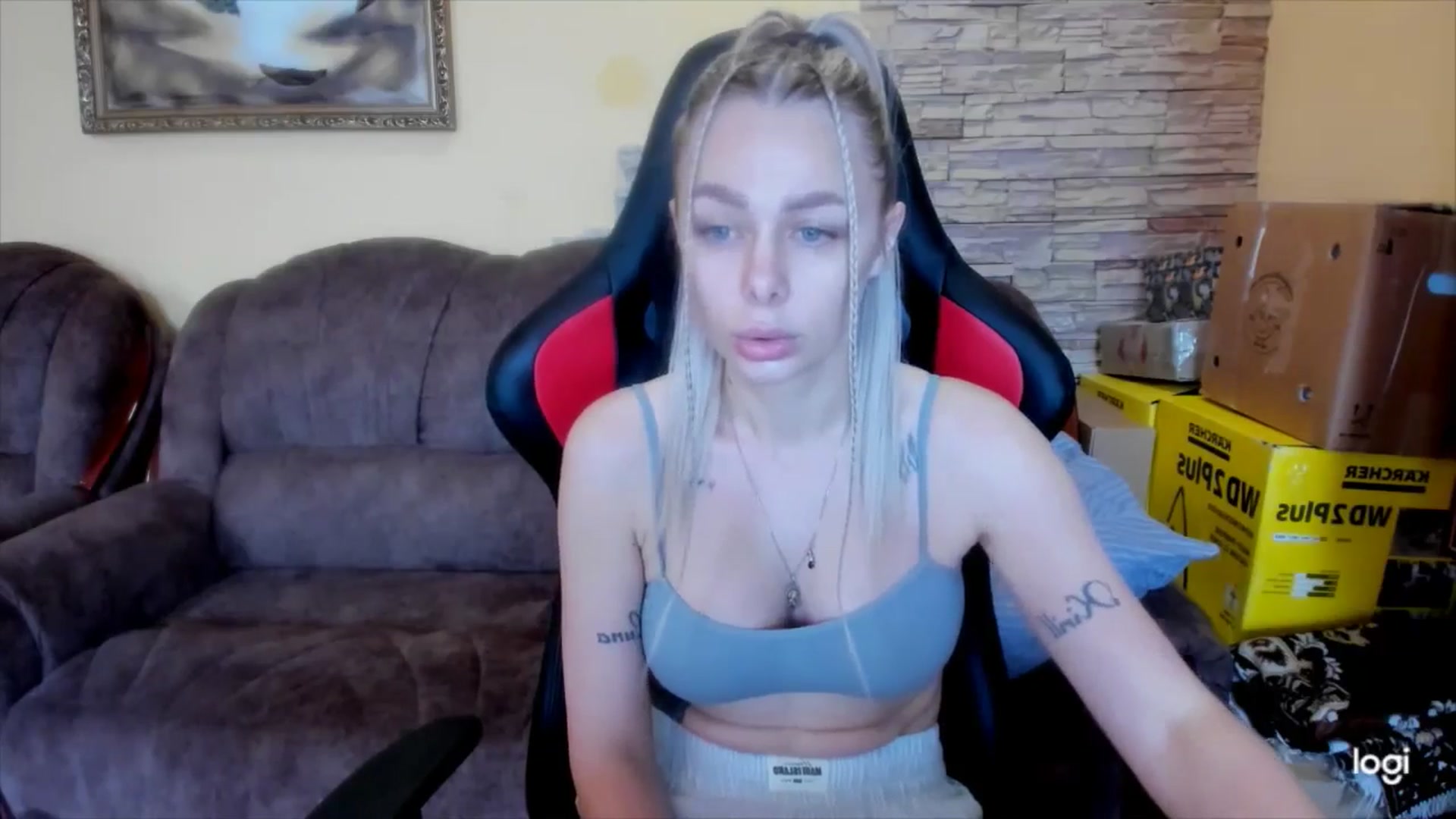 Gallery image thumbnail from YourPupsik's myfreecams stream on, 05/05/2025, 08:34 image 2 of 20