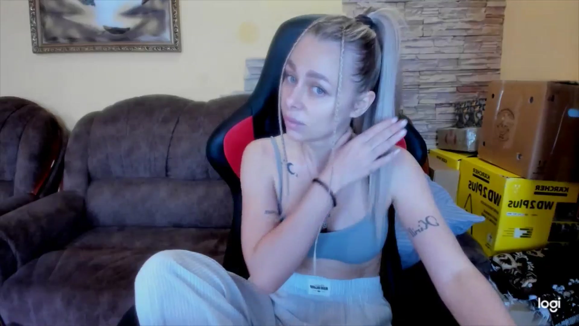 Gallery image thumbnail from YourPupsik's myfreecams stream on, 05/05/2025, 08:34 image 15 of 20