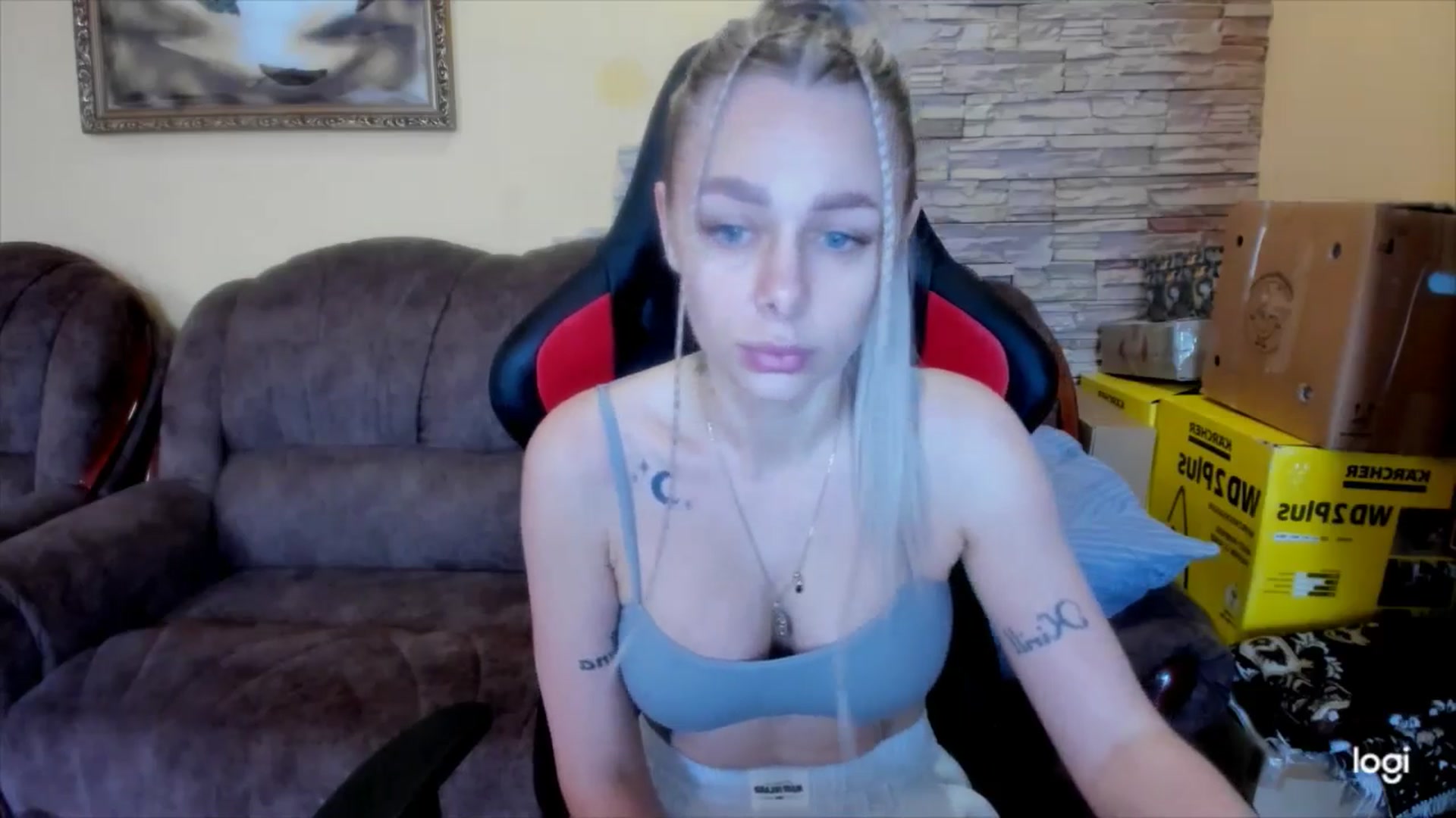 Gallery image thumbnail from YourPupsik's myfreecams stream on, 05/05/2025, 08:34 image 14 of 20