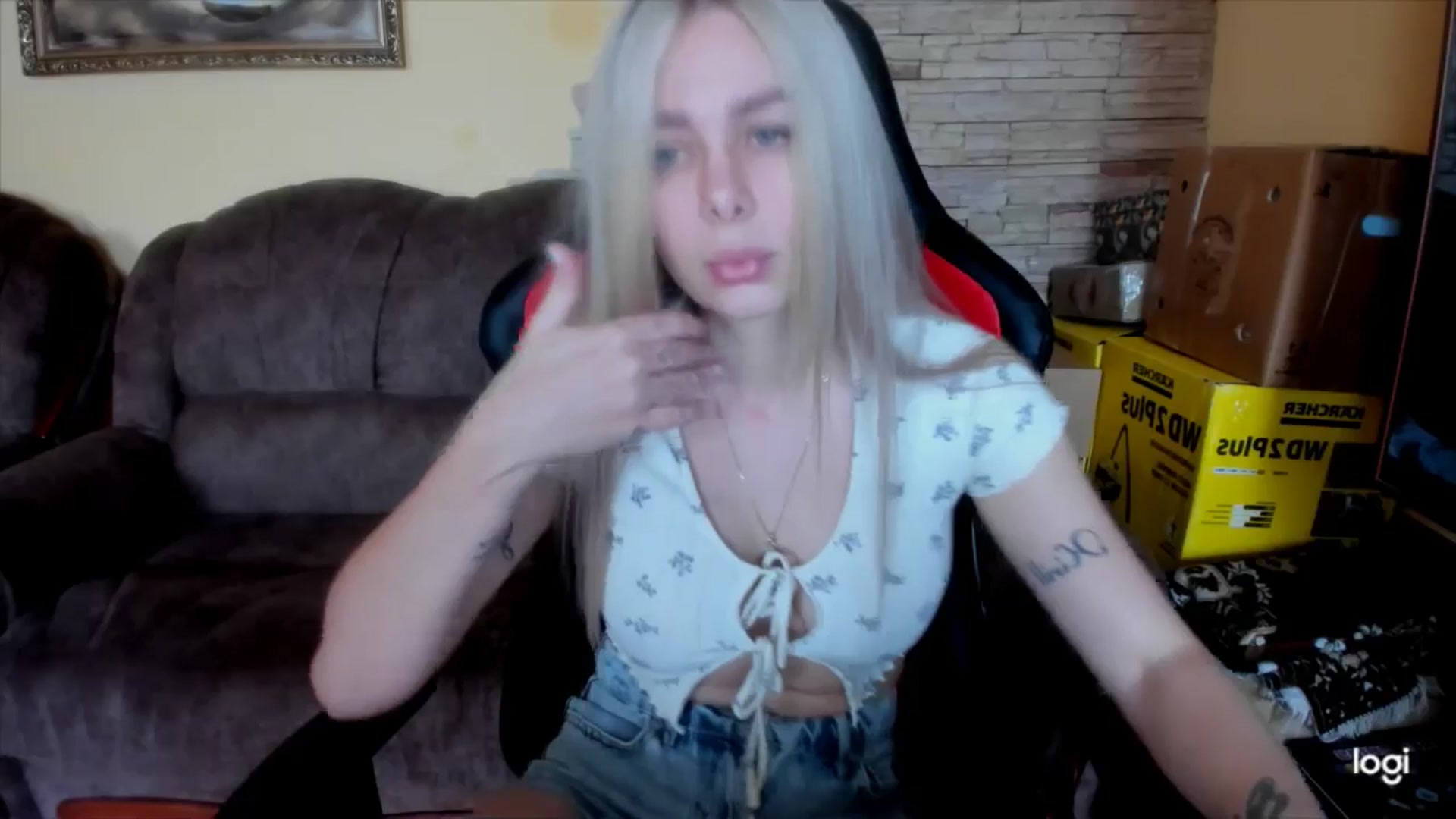 Gallery image thumbnail from YourPupsik's myfreecams stream on, 05/06/2025, 08:52 image 13 of 20
