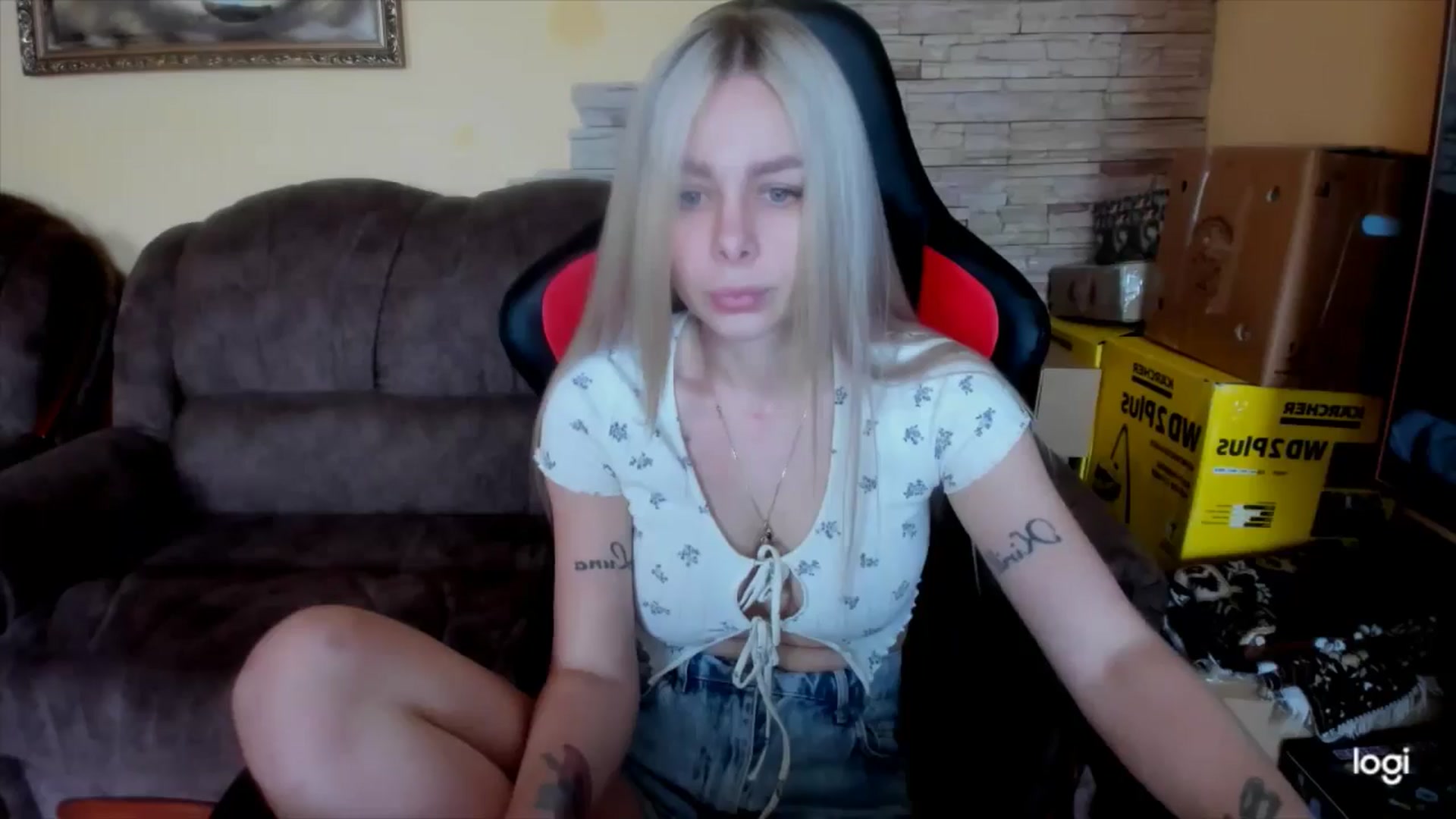 Gallery image thumbnail from YourPupsik's myfreecams stream on, 05/06/2025, 08:52 image 11 of 20