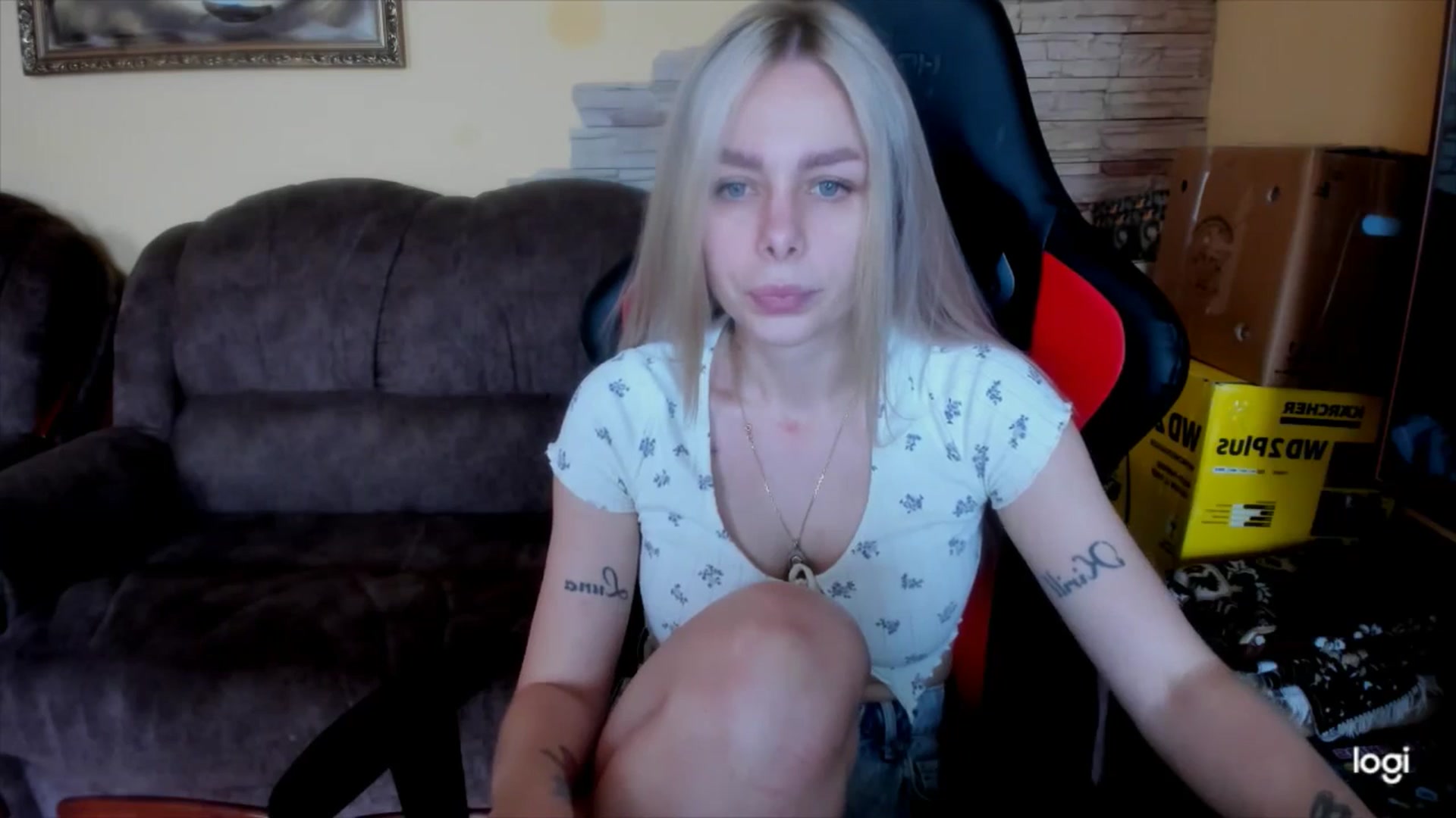 Gallery image thumbnail from YourPupsik's myfreecams stream on, 05/06/2025, 08:52 image 3 of 20