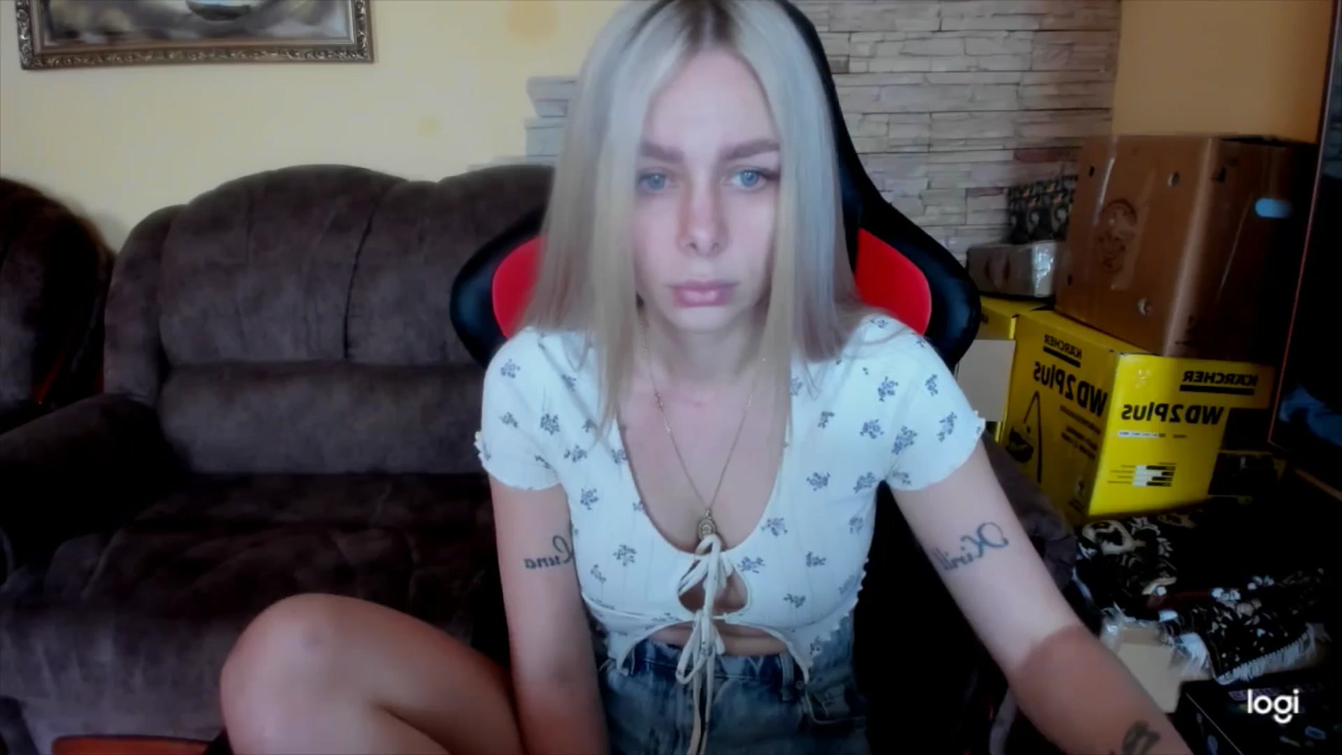 Gallery image thumbnail from YourPupsik's myfreecams stream on, 05/06/2025, 08:52 image 15 of 20