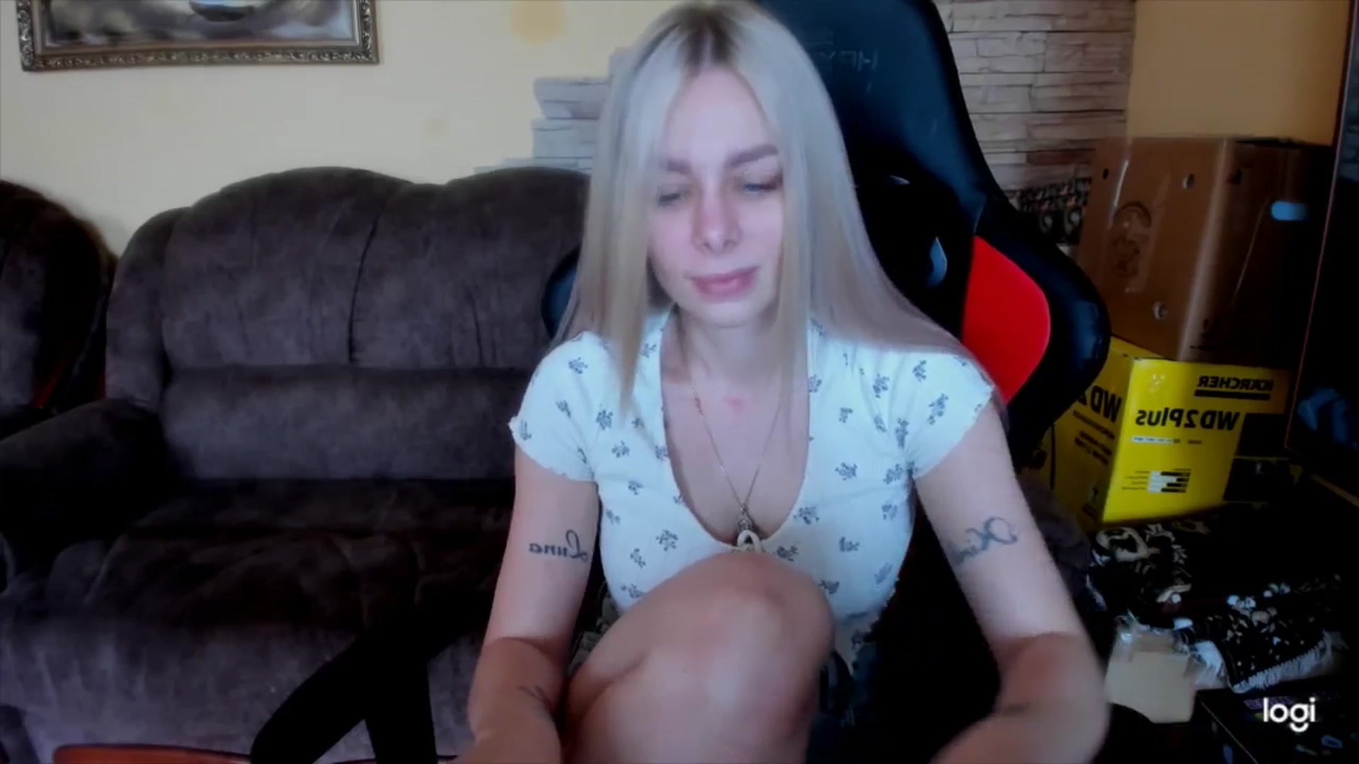 Gallery image thumbnail from YourPupsik's myfreecams stream on, 05/06/2025, 08:52 image 5 of 20