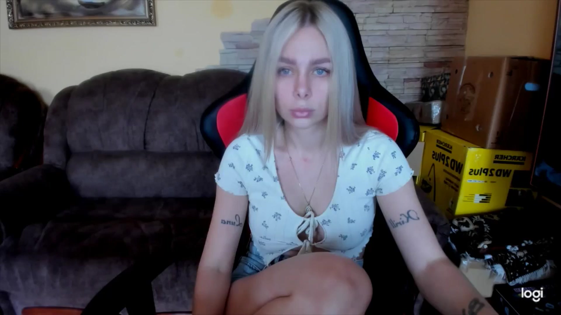 Gallery image thumbnail from YourPupsik's myfreecams stream on, 05/06/2025, 08:52 image 16 of 20