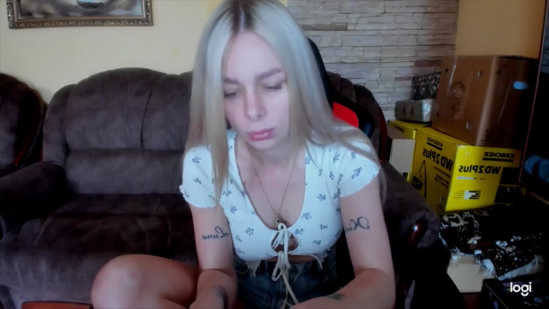 Gallery image thumbnail from YourPupsik's myfreecams stream on, 05/06/2025, 08:52 image 9 of 20