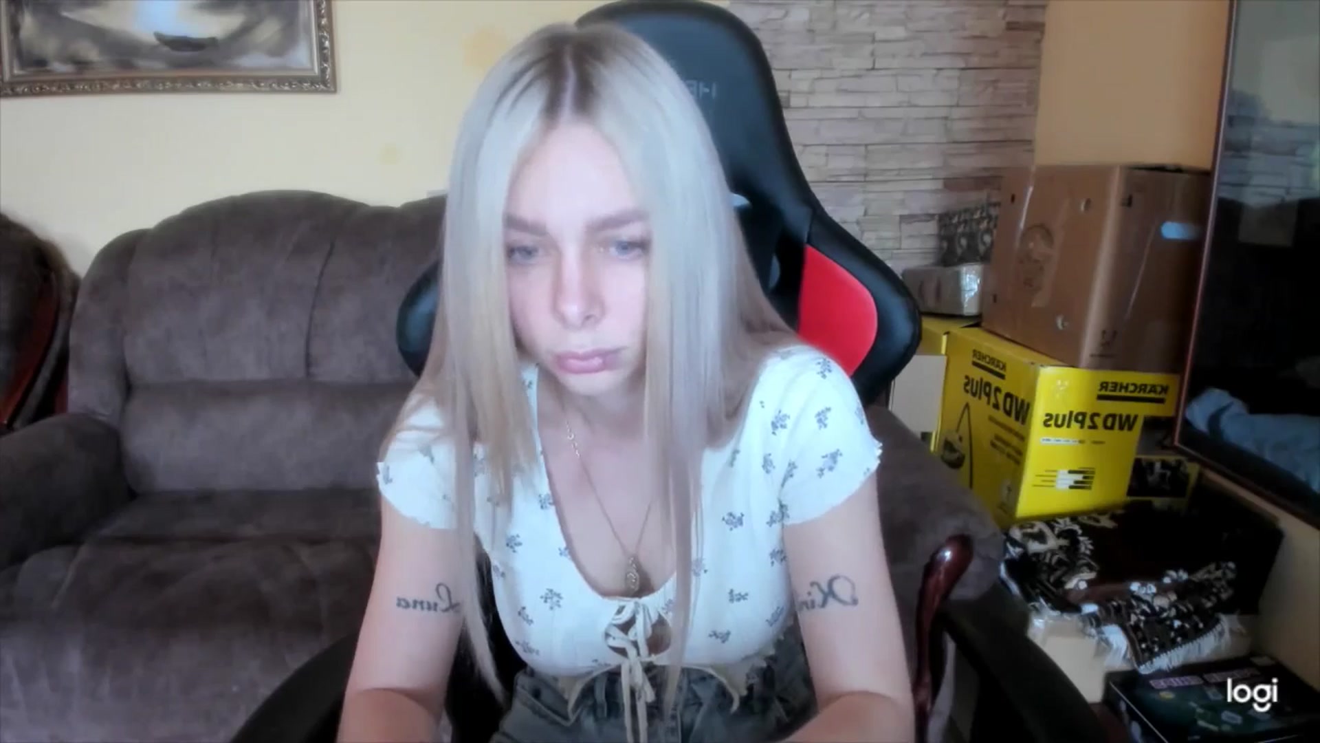 Gallery image thumbnail from YourPupsik's myfreecams stream on, 05/06/2025, 11:37 image 3 of 20