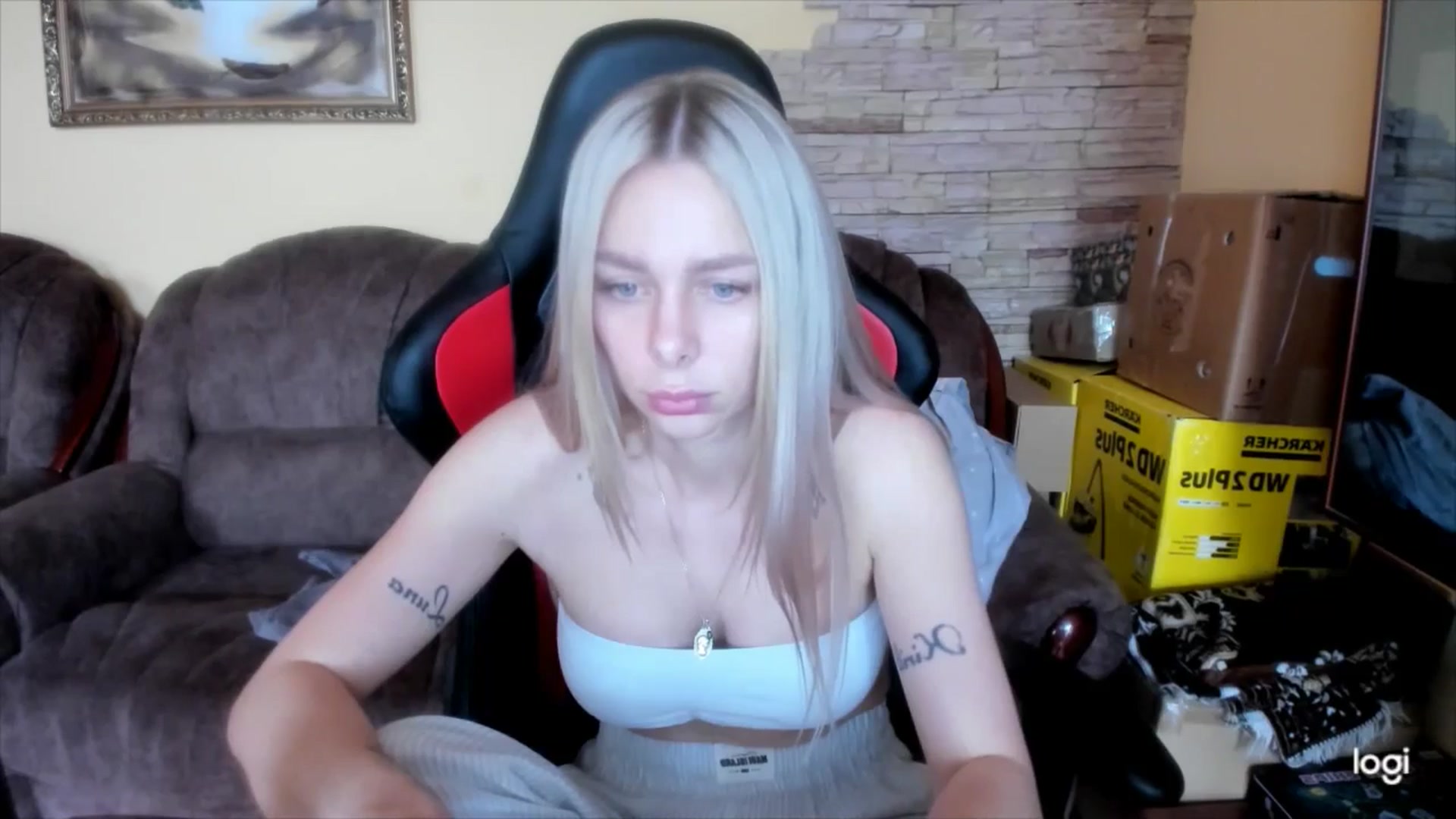 Gallery image thumbnail from YourPupsik's myfreecams stream on, 05/07/2025, 11:11 image 17 of 20