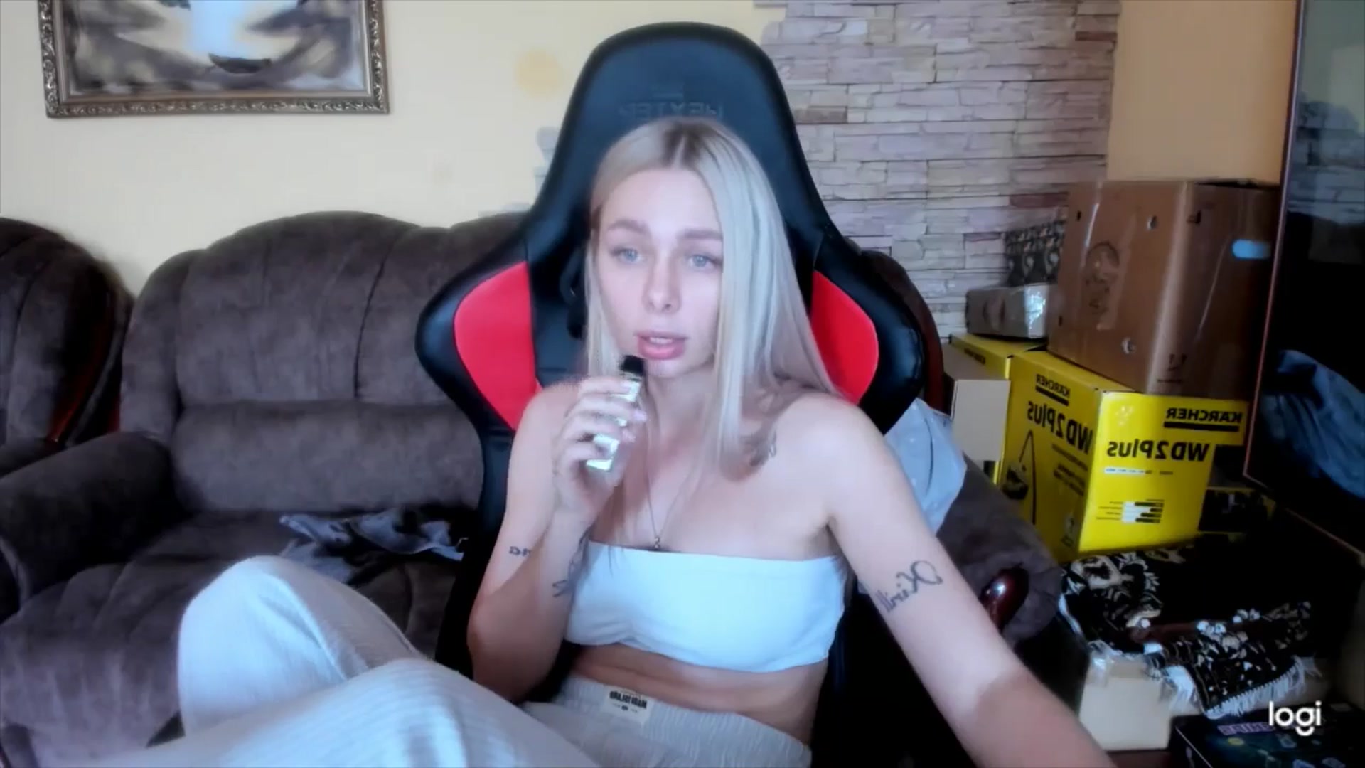Gallery image thumbnail from YourPupsik's myfreecams stream on, 05/07/2025, 11:11 image 9 of 20