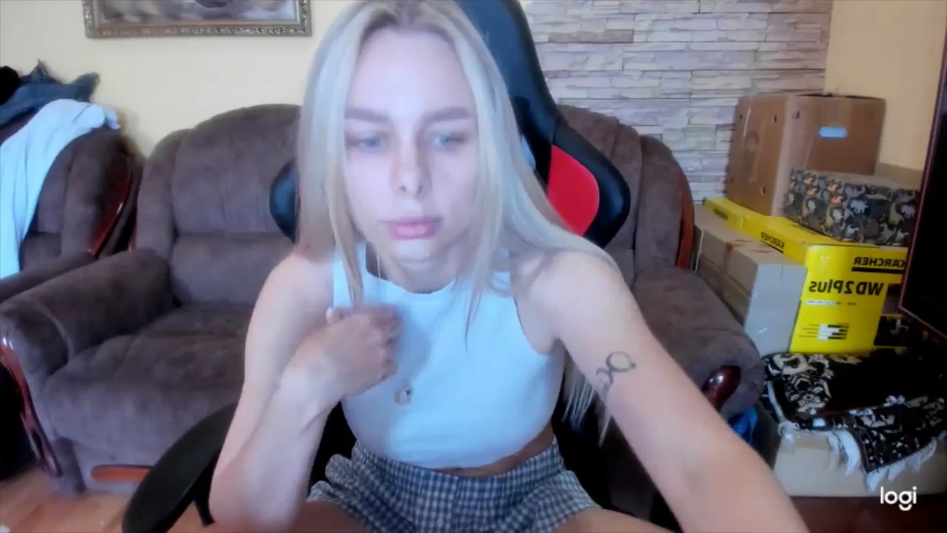 Gallery image thumbnail from YourPupsik's myfreecams stream on, 05/28/2025, 08:33 image 16 of 20