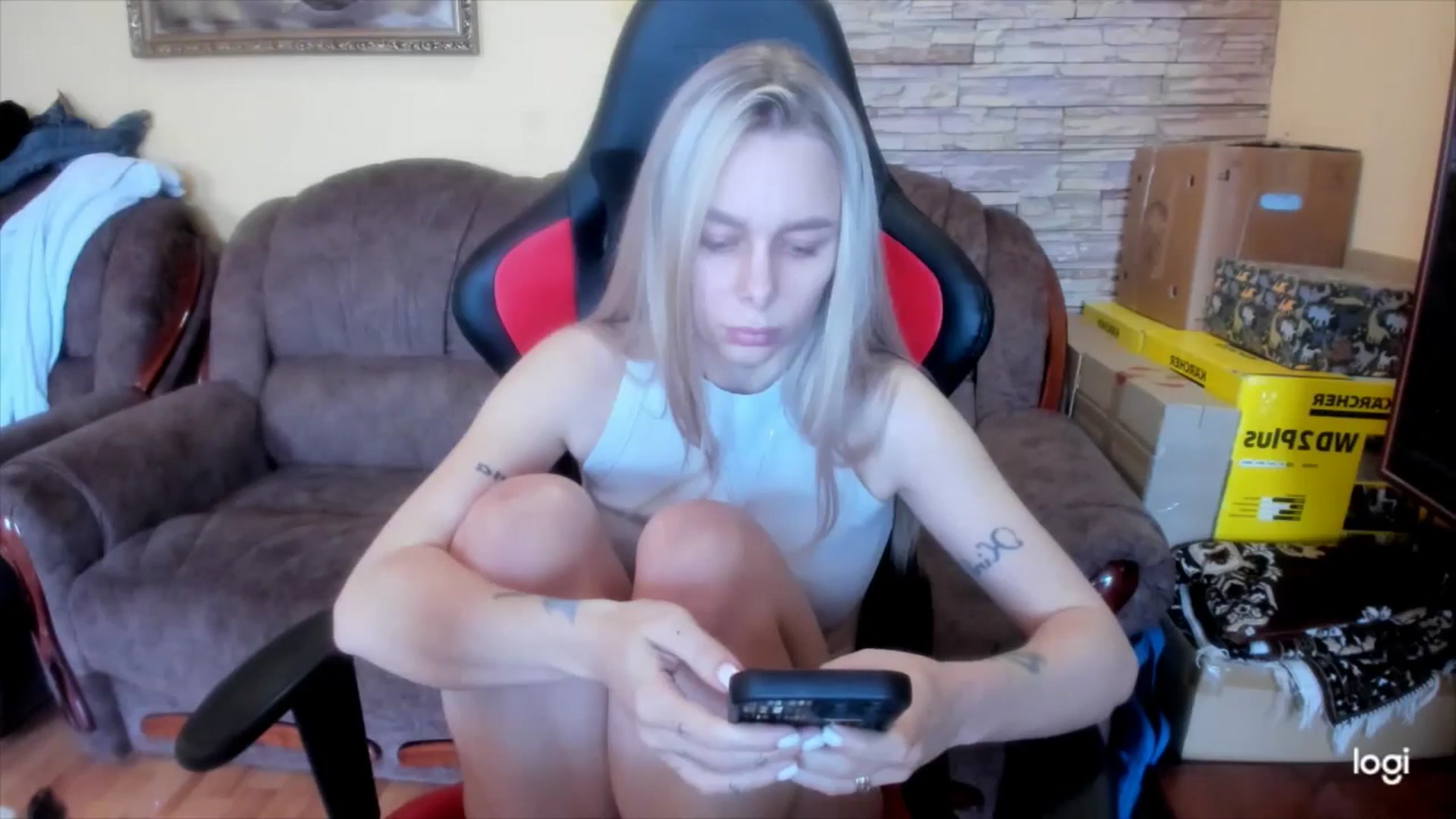 Gallery image thumbnail from YourPupsik's myfreecams stream on, 05/28/2025, 10:32 image 7 of 20