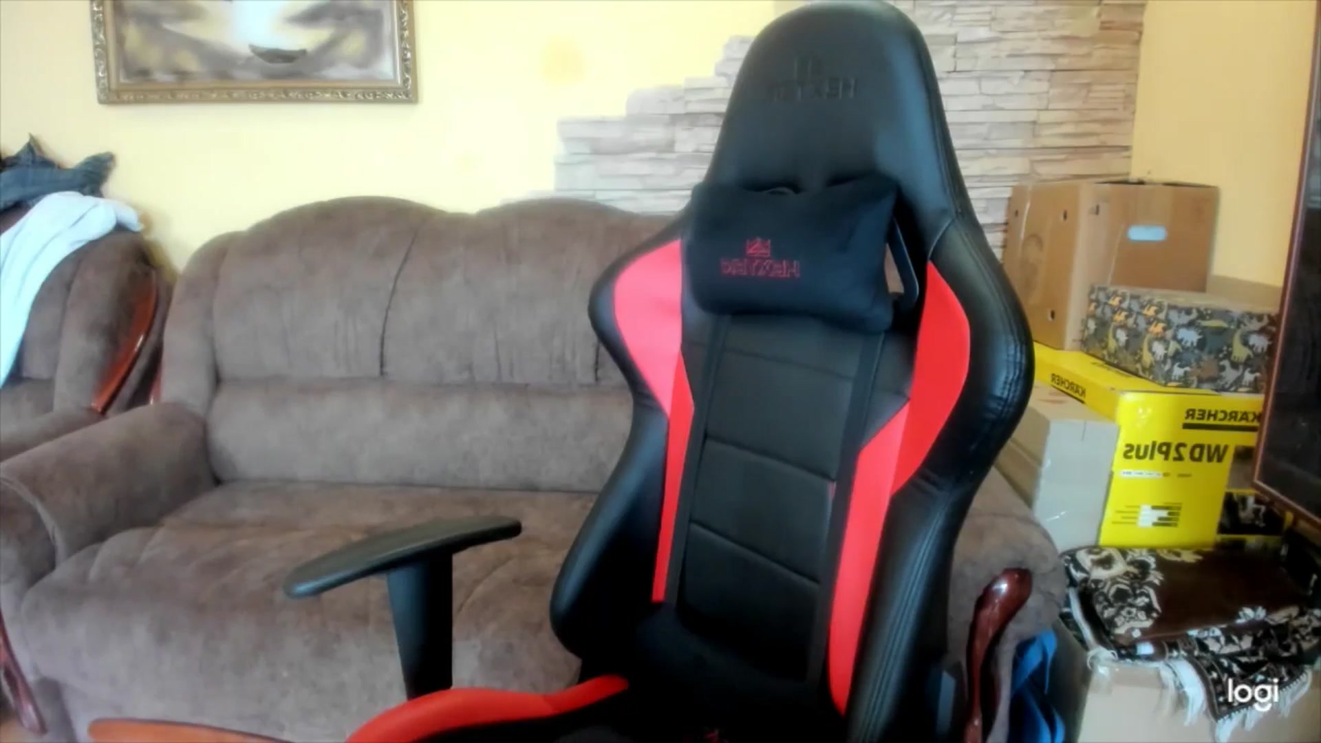 Gallery image thumbnail from YourPupsik's myfreecams stream on, 05/28/2025, 10:32 image 12 of 20