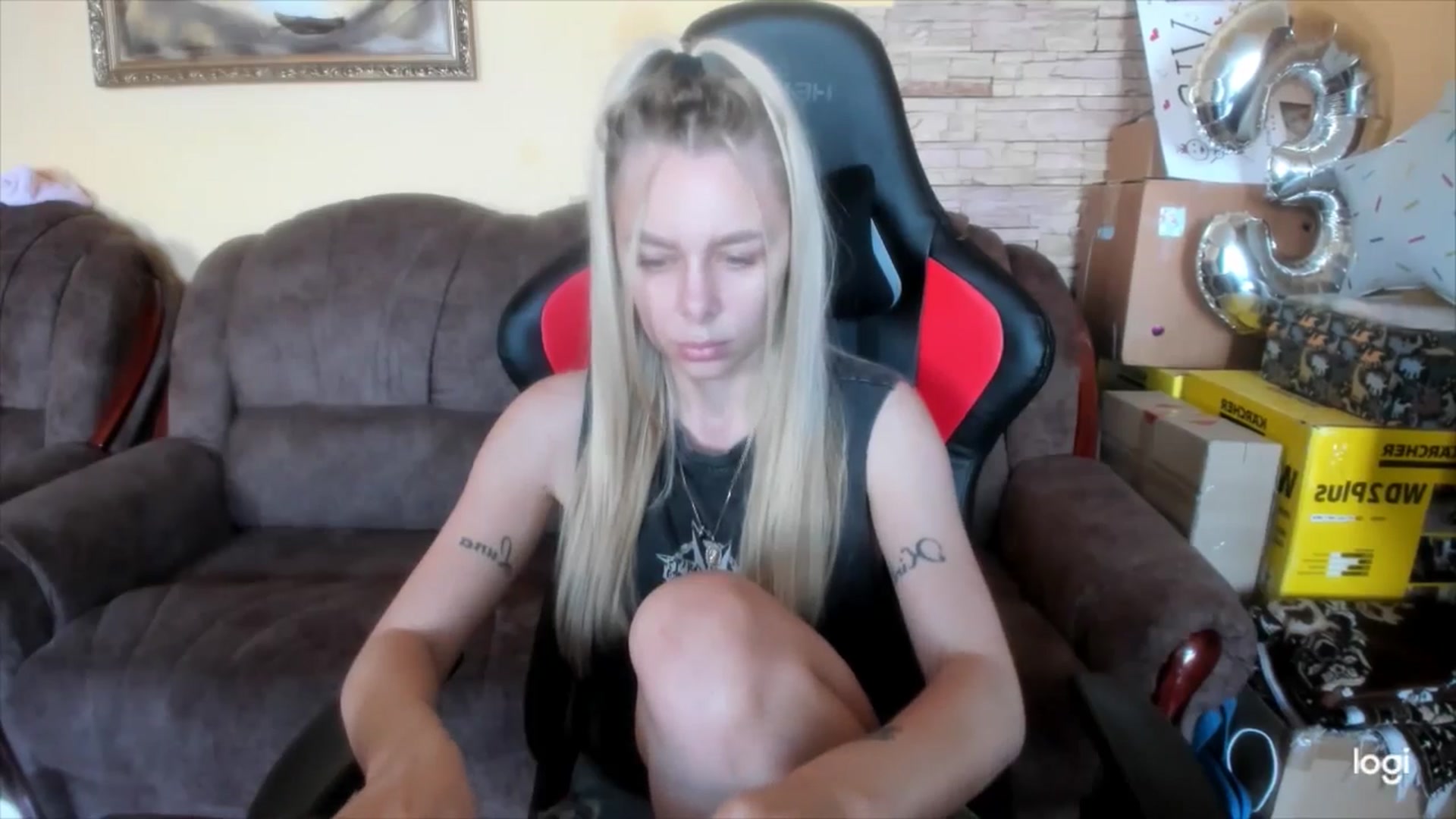 Gallery image thumbnail from YourPupsik's myfreecams stream on, 06/08/2025, 09:52 image 17 of 20