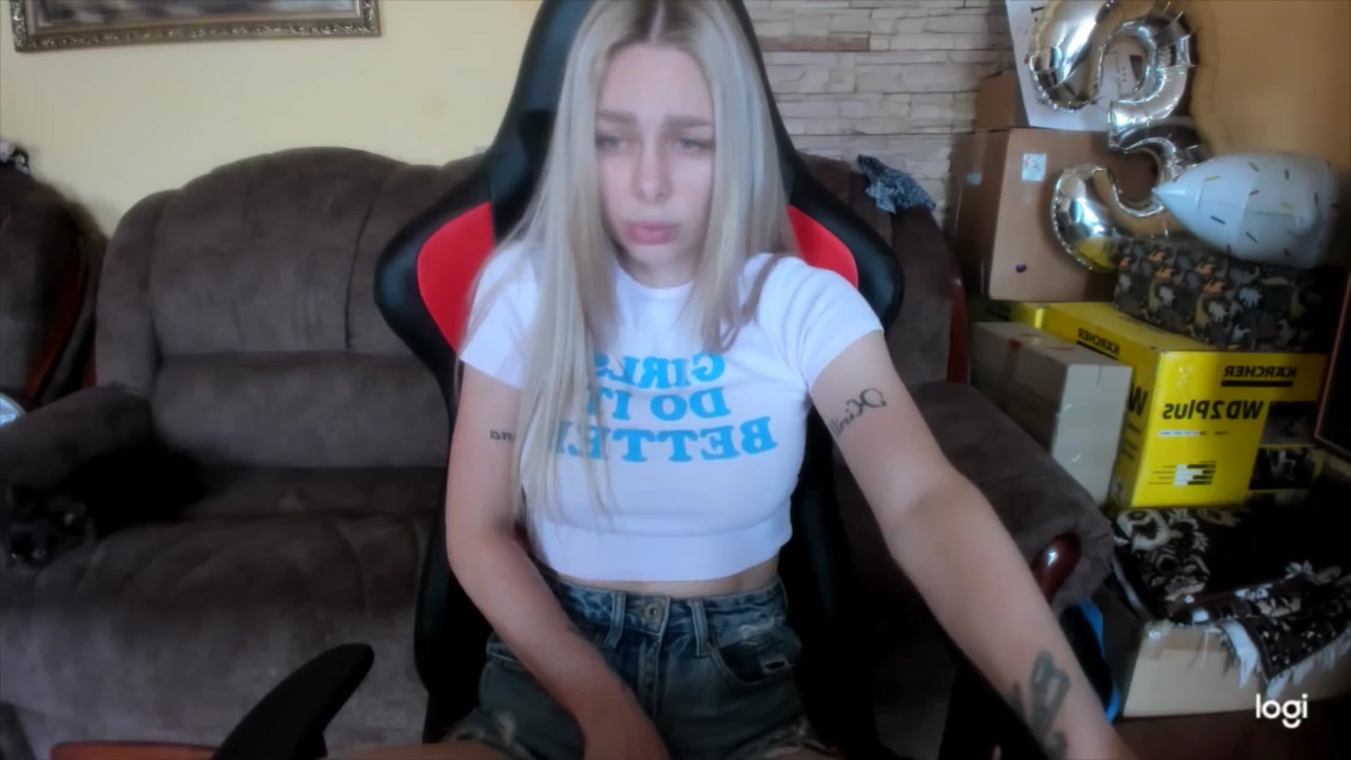 Gallery image thumbnail from YourPupsik's myfreecams stream on, 06/11/2025, 10:10 image 12 of 20