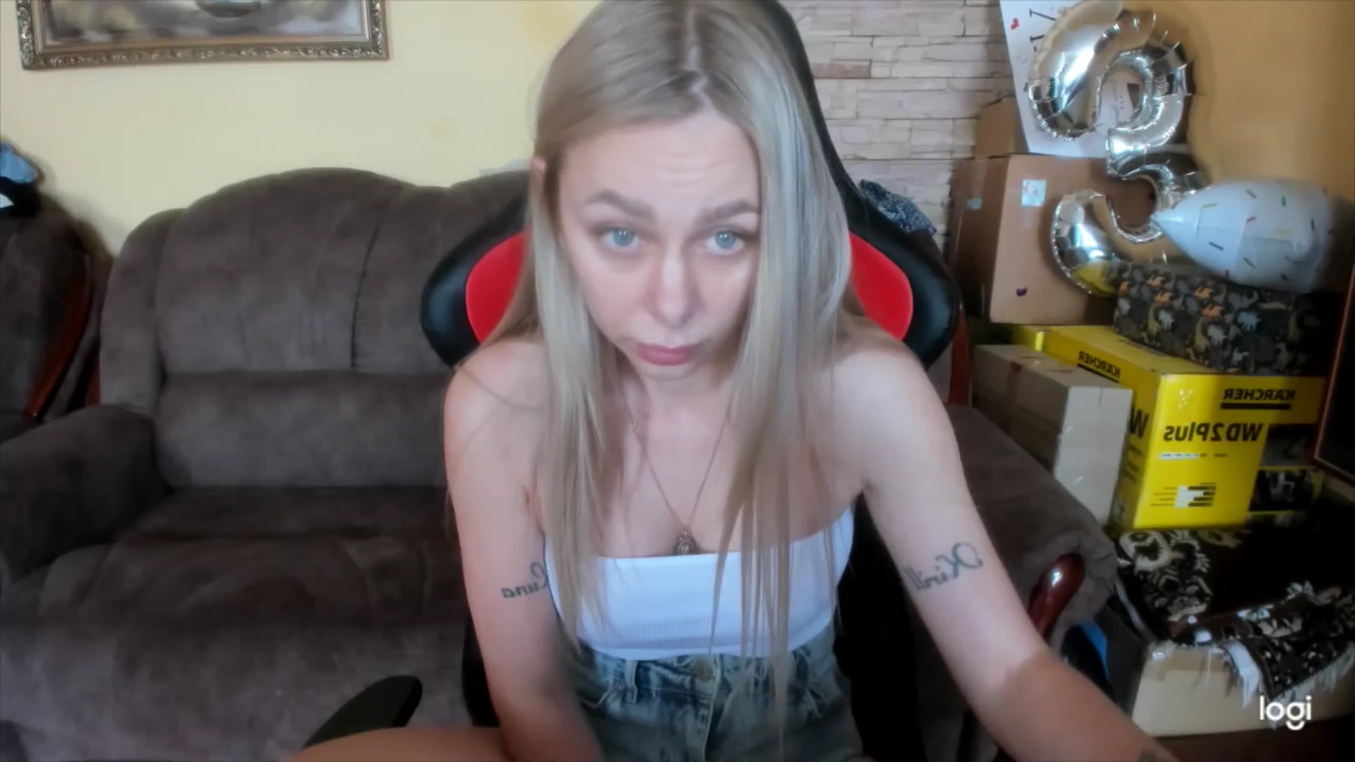 Gallery image thumbnail from YourPupsik's myfreecams stream on, 06/12/2025, 09:07 image 6 of 20