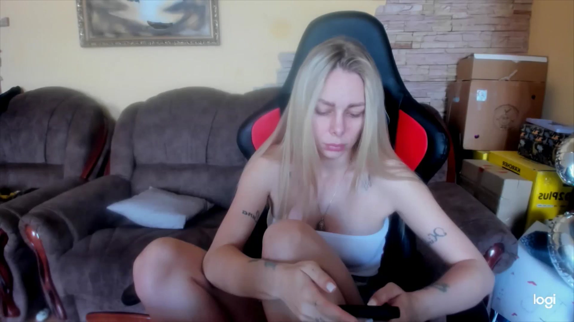 Gallery image thumbnail from YourPupsik's myfreecams stream on, 06/25/2025, 11:43 image 14 of 20