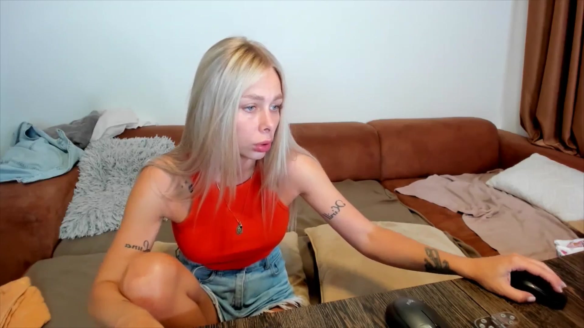 Gallery image thumbnail from YourPupsik's myfreecams stream on, 07/18/2025, 10:22 image 15 of 20