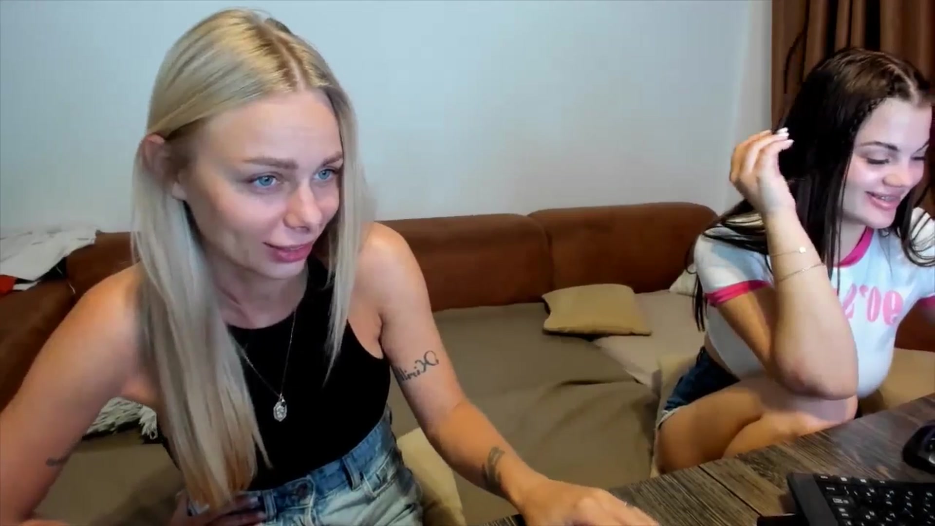 Gallery image thumbnail from YourPupsik's myfreecams stream on, 07/22/2025, 17:39 image 12 of 20