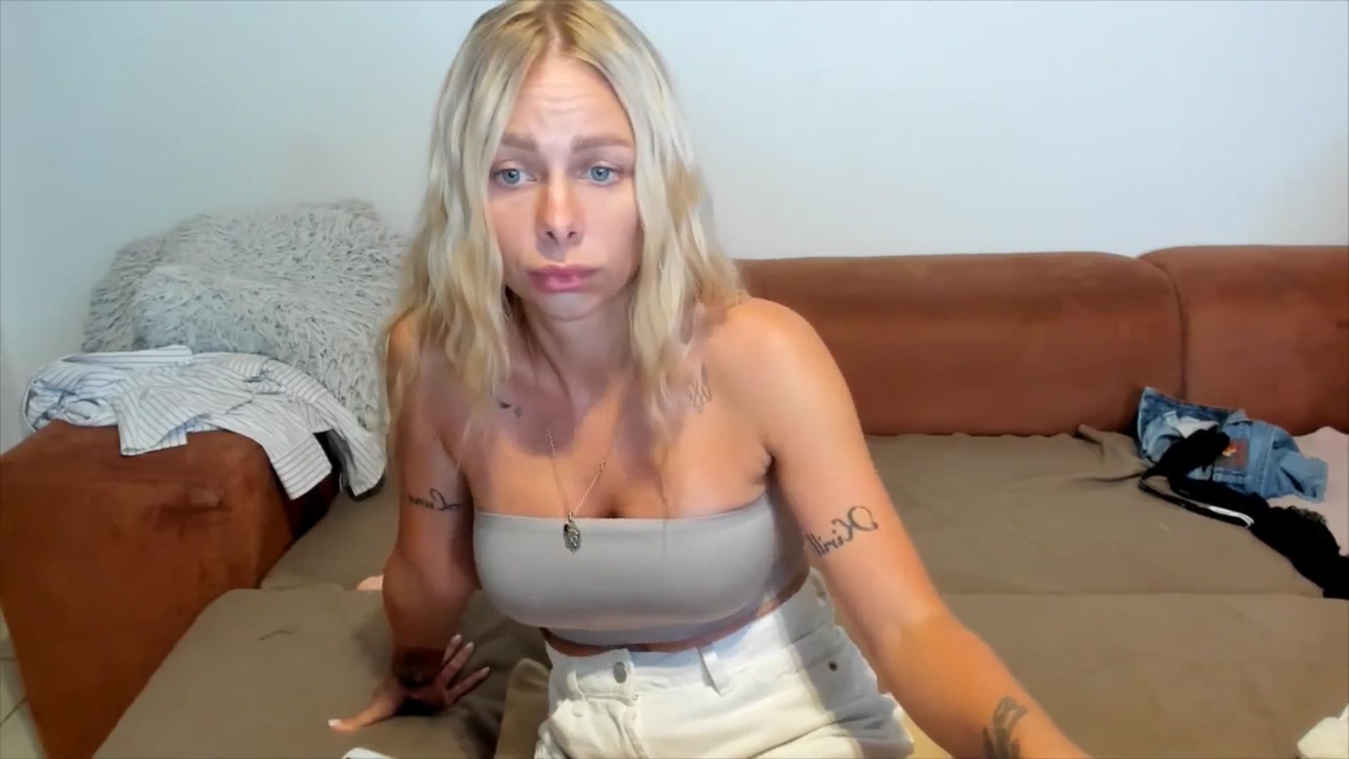 Gallery image thumbnail from YourPupsik's myfreecams stream on, 08/01/2025, 11:29 image 18 of 20