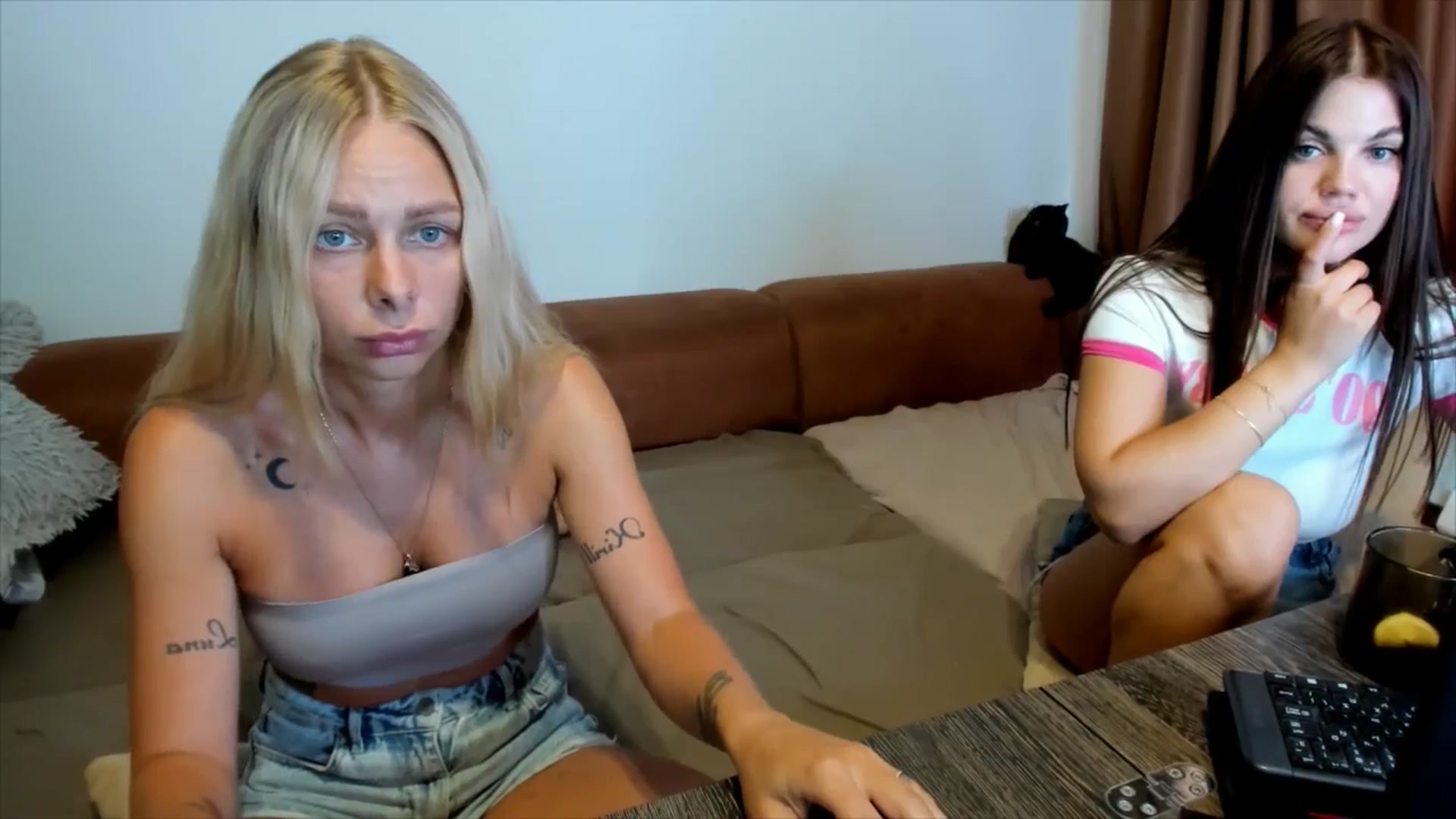 Gallery image thumbnail from YourPupsik's myfreecams stream on, 08/02/2025, 09:28 image 2 of 20