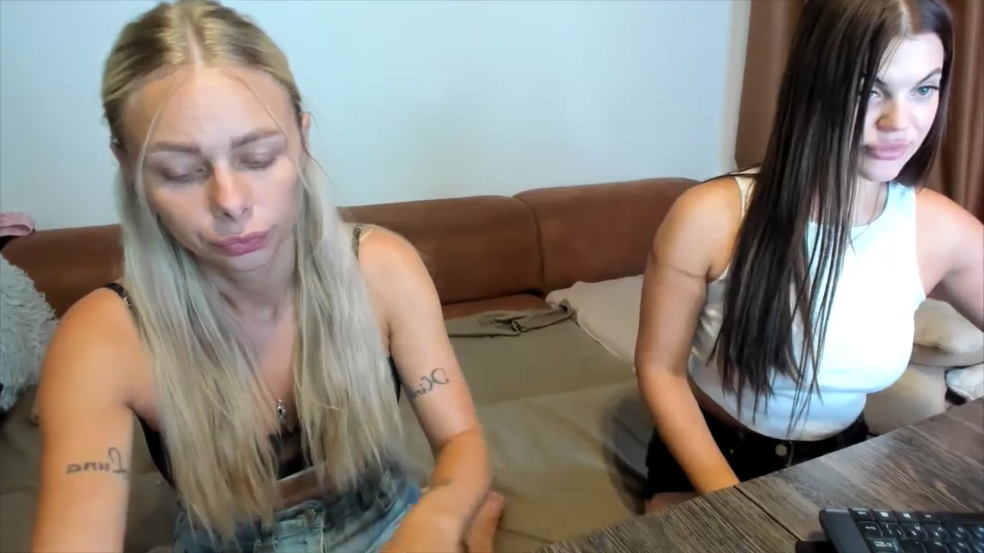 Gallery image thumbnail from YourPupsik's myfreecams stream on, 08/03/2025, 10:33 image 6 of 20