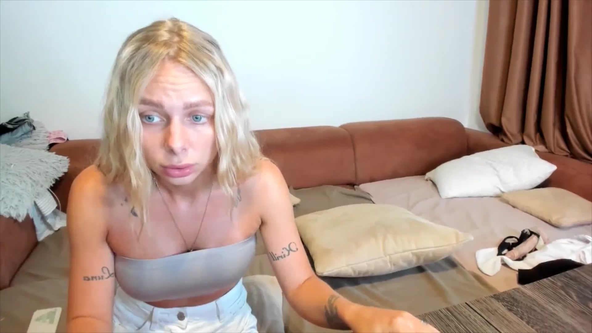 Gallery image thumbnail from YourPupsik's myfreecams stream on, 08/04/2025, 11:34 image 2 of 20